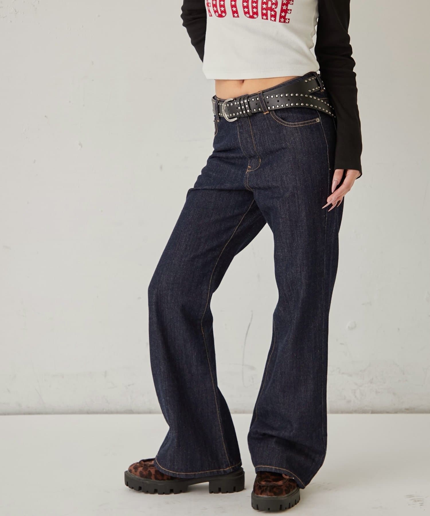 WHO’S WHO gallery(フーズフーギャラリー) DENIM TIGHT FLARE PANTS