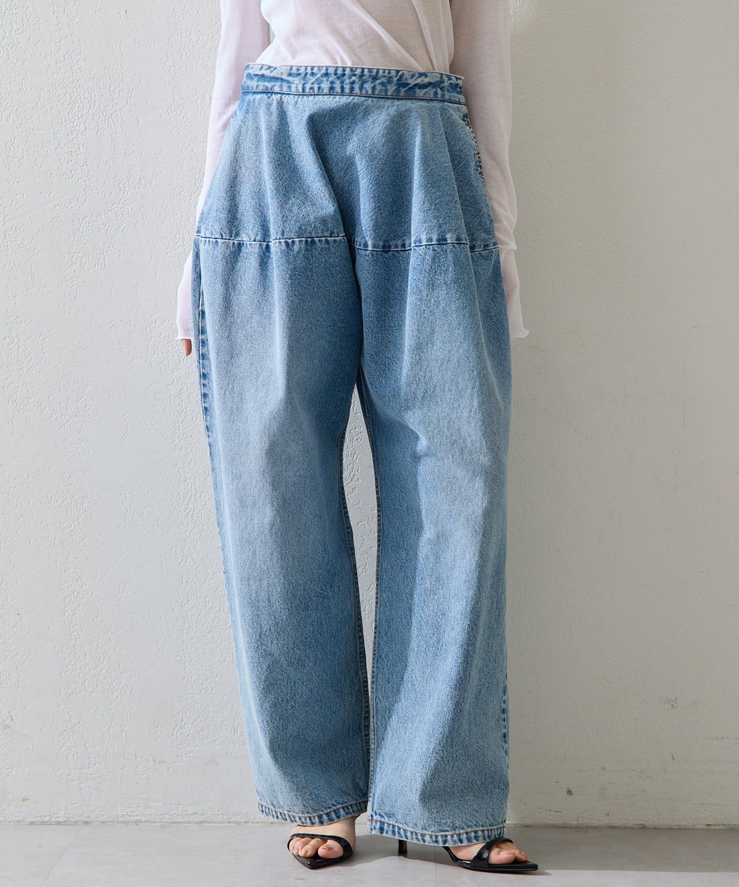 Whim Gazette(ウィム ガゼット) バレルデニムパンツ