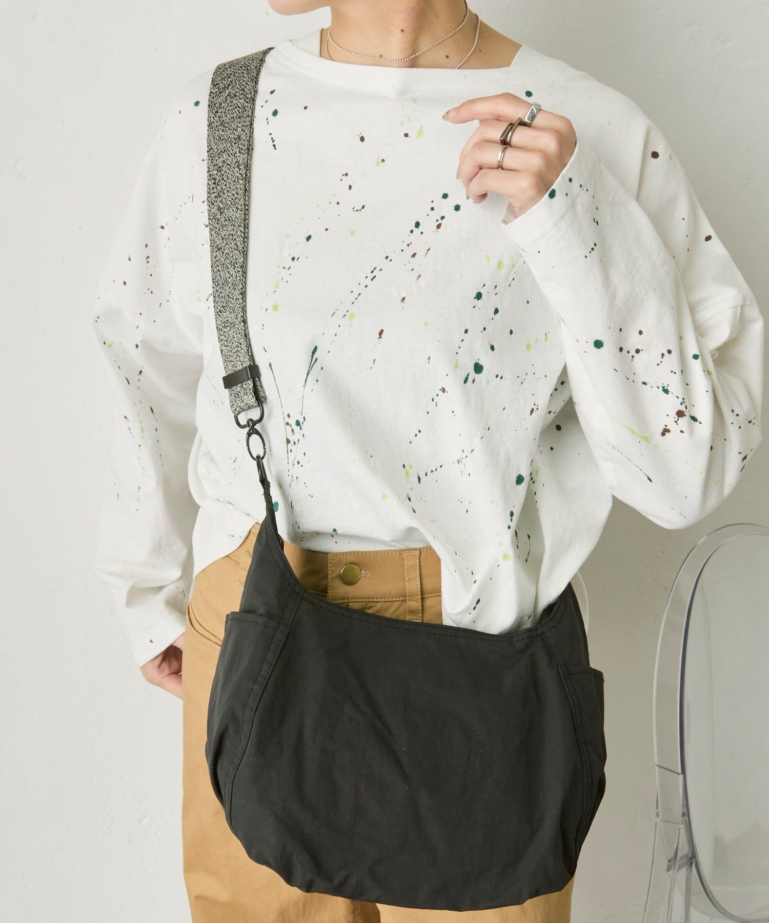 ear PAPILLONNER(イア パピヨネ) ライトショルダーバッグ《軽量300g》