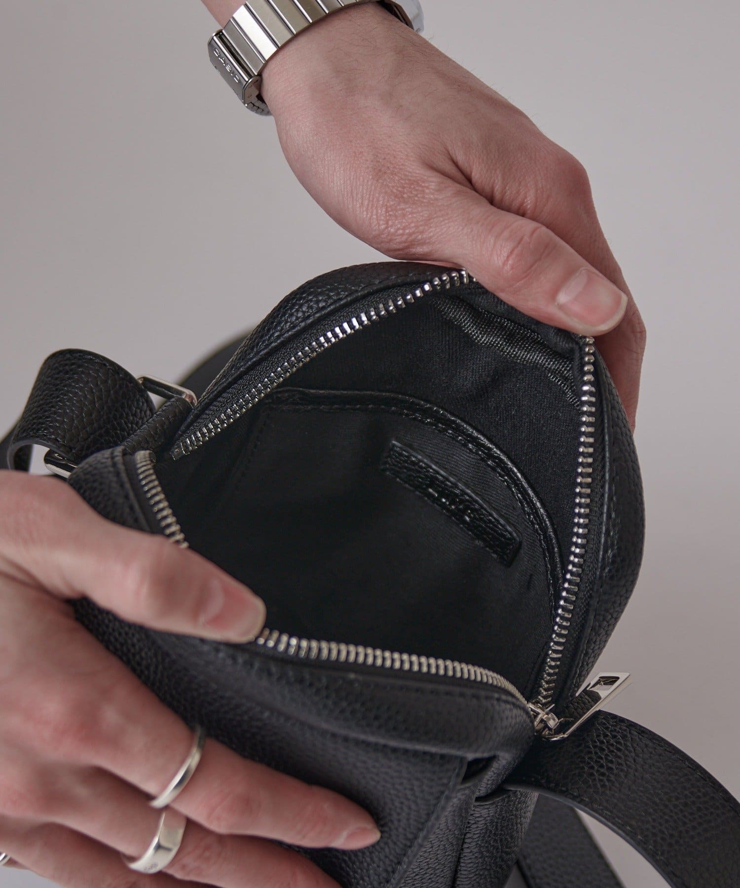 Lui's(ルイス) レザーフラップバッグS