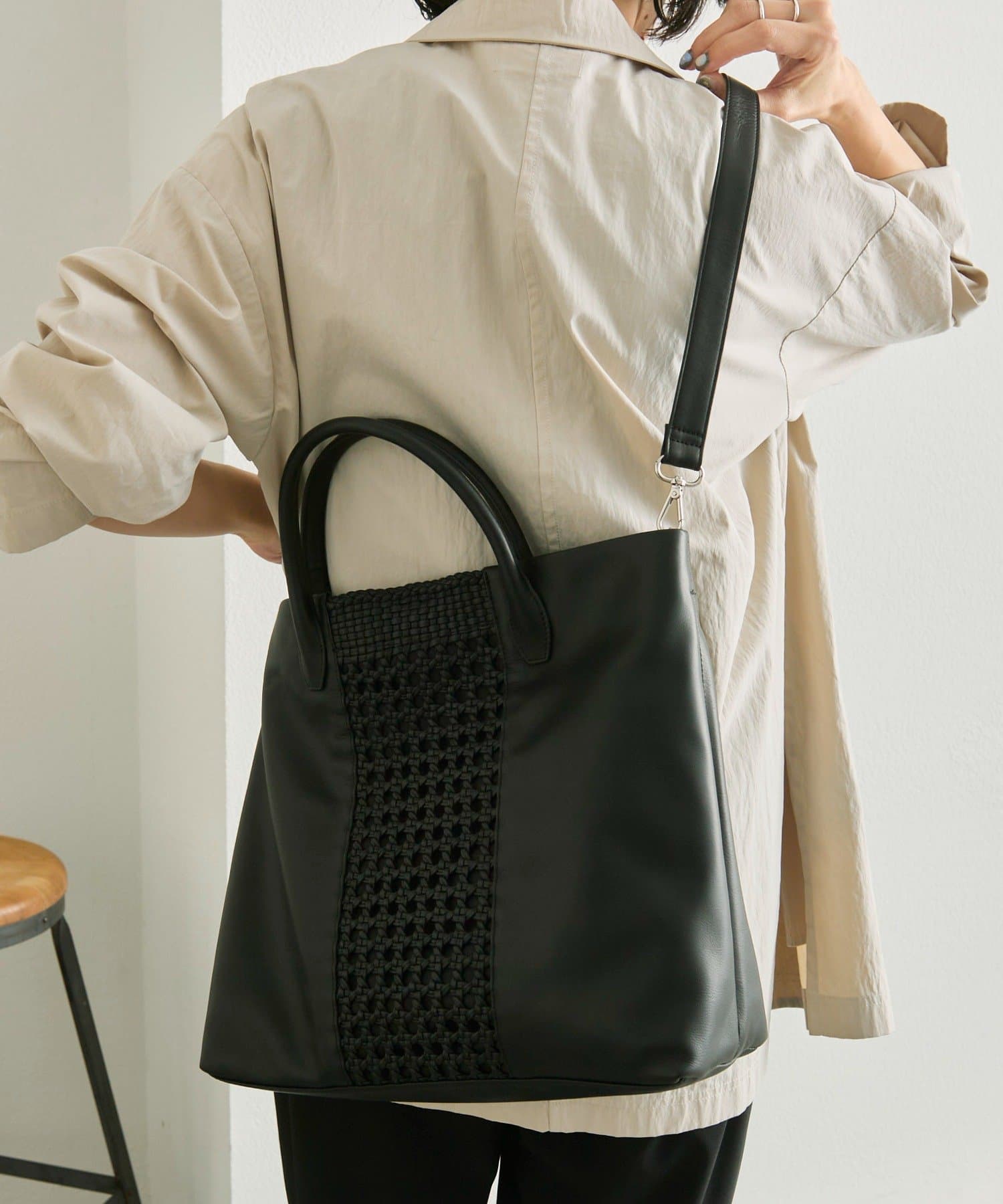 ear PAPILLONNER(イア パピヨネ) センターメッシュトートバッグL《本革/A4サイズ対応》