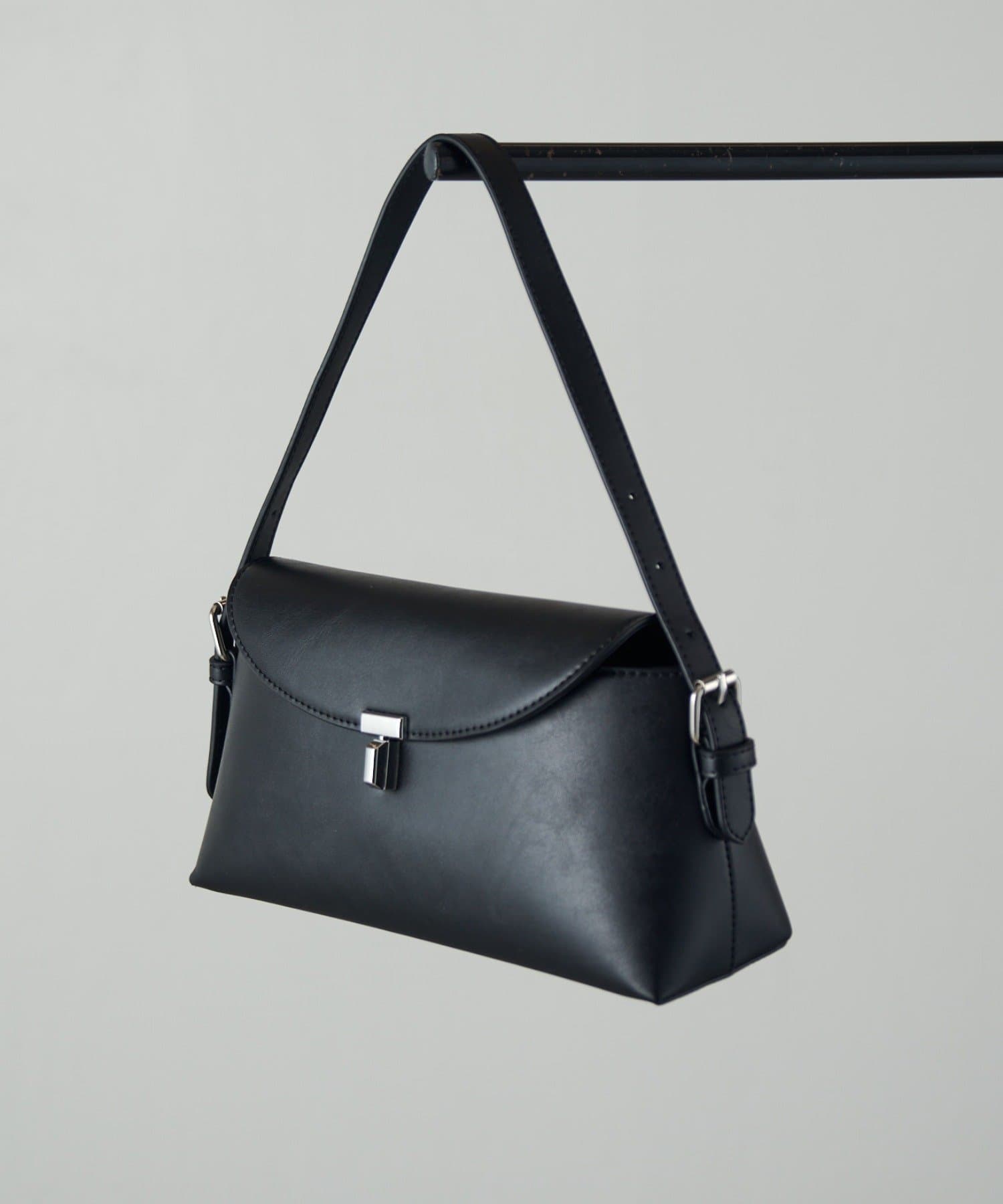 Lui's(ルイス) スムースハンドルバック