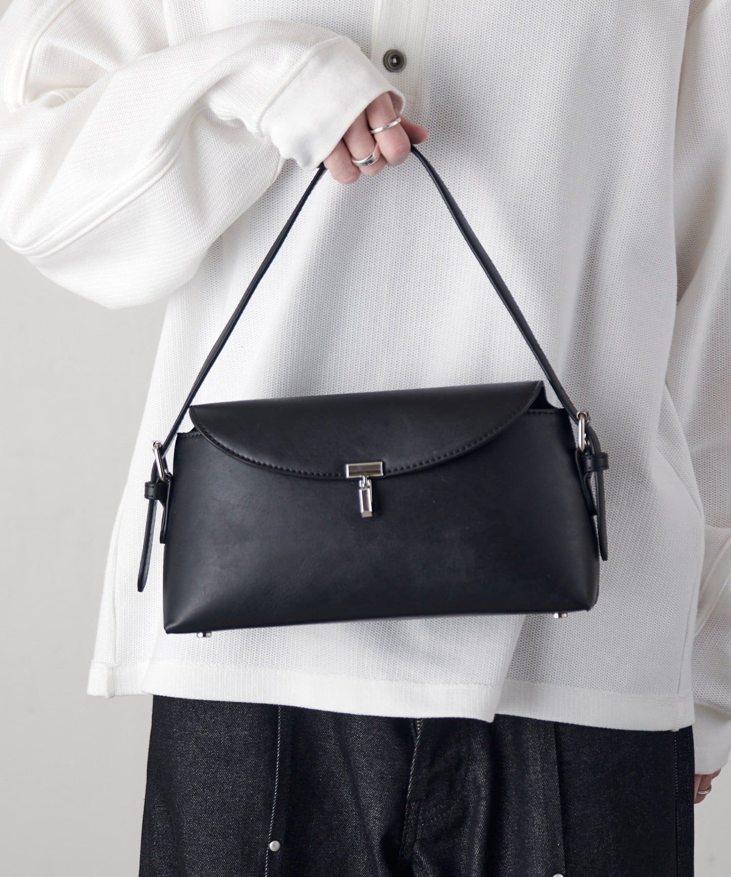 Lui's(ルイス) スムースハンドルバック