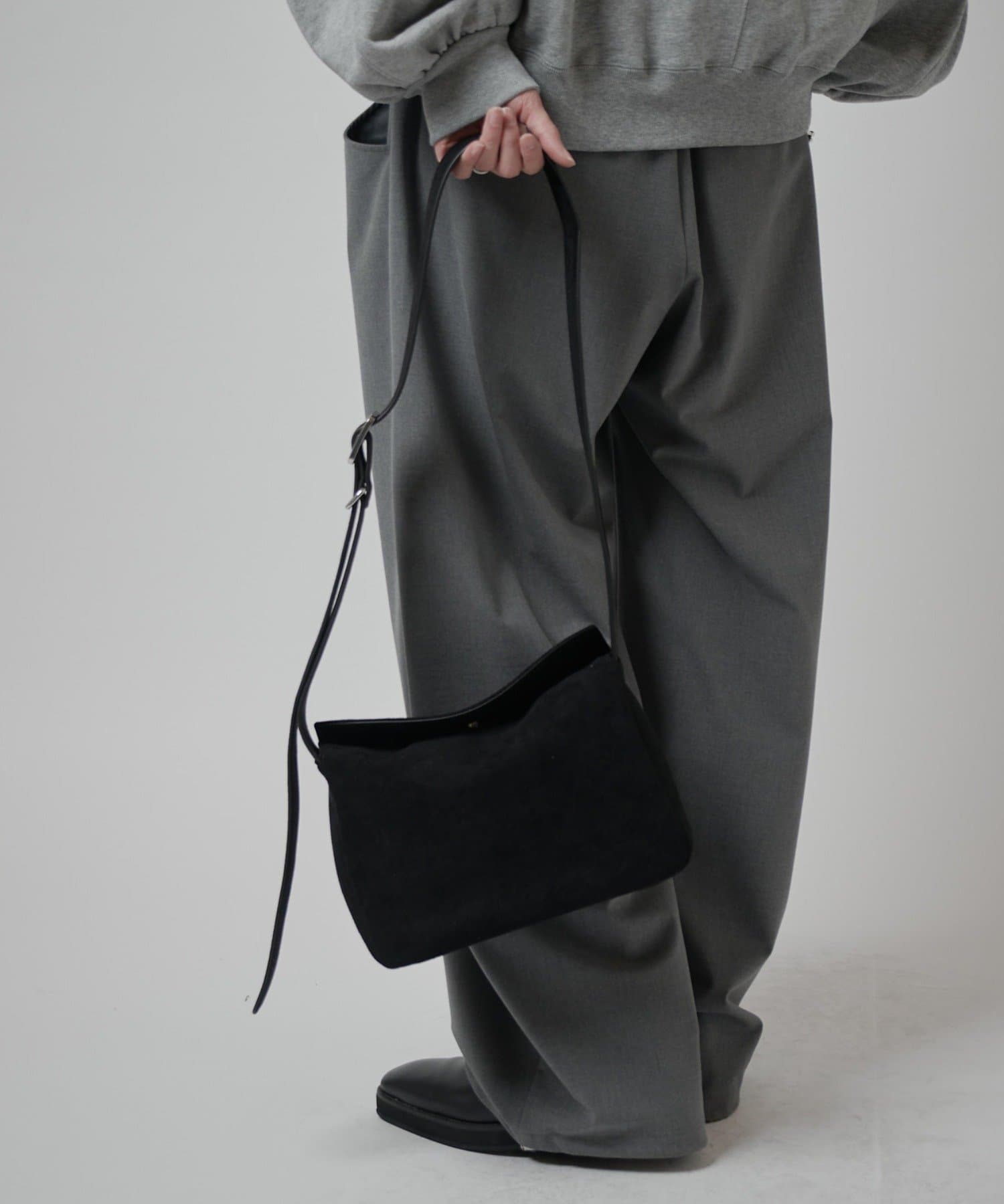 Lui's(ルイス) カバーショルダーバック