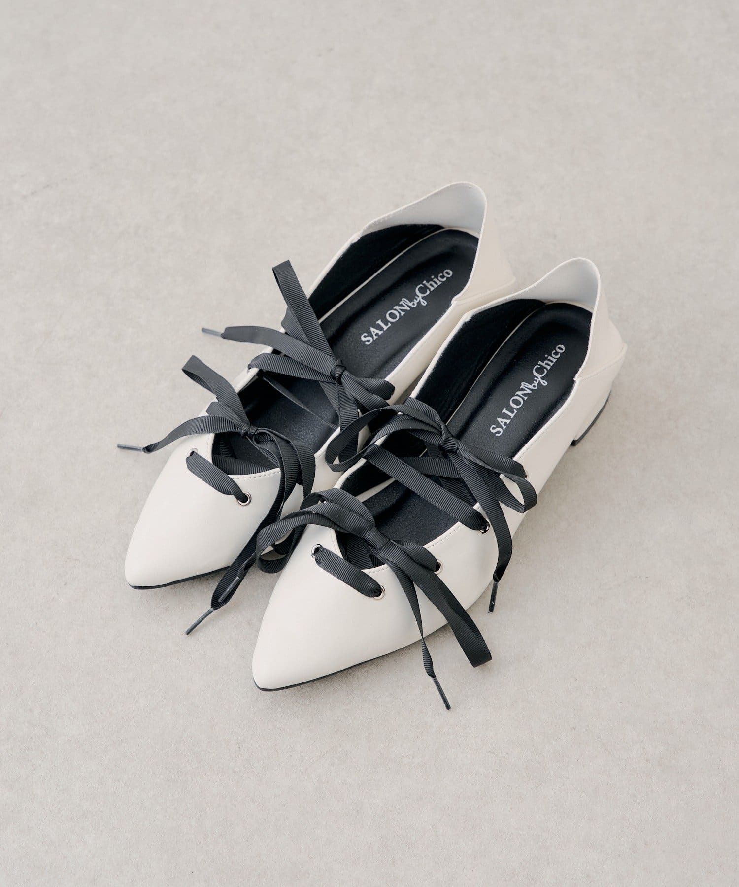 Chico(チコ) 3/12(木)0:00販売開始【SALON by Chico】レースアップバイカラーミュール