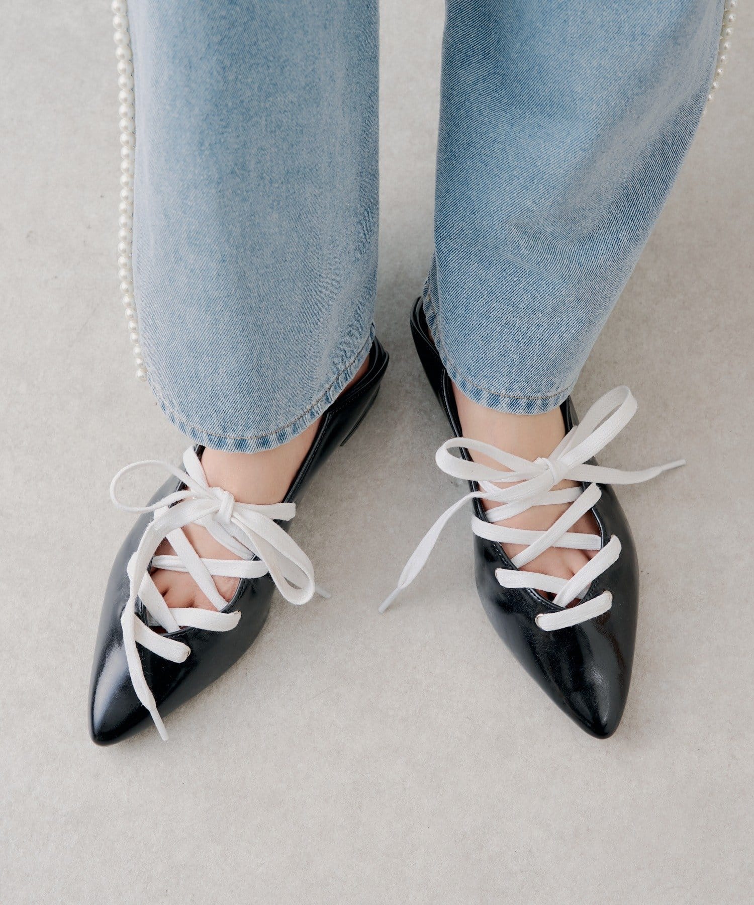 Chico(チコ) 3/12(木)0:00販売開始【SALON by Chico】レースアップバイカラーミュール