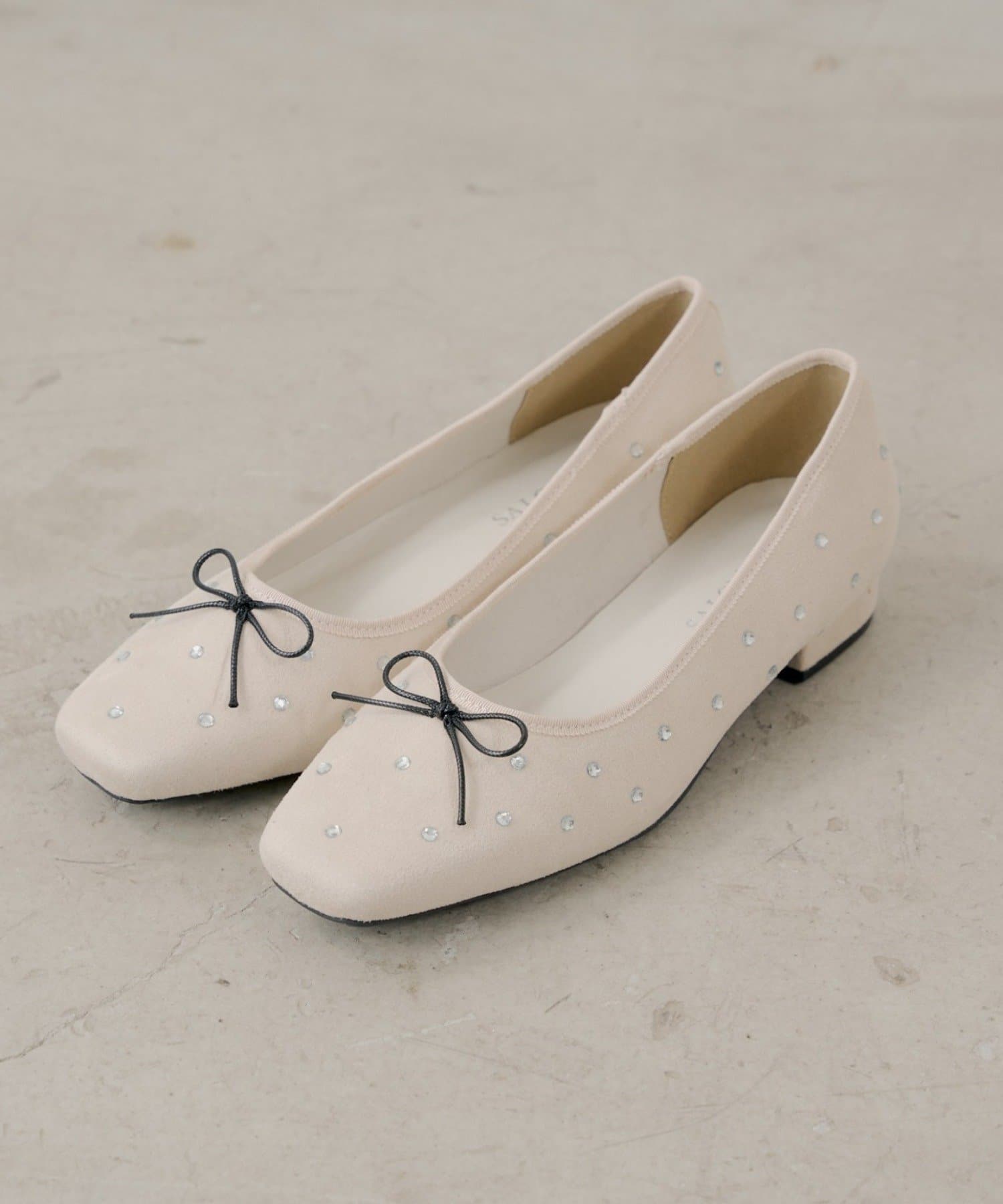 Chico(チコ) 【SALON by Chico】ミドルビジューリボンバレエシューズ