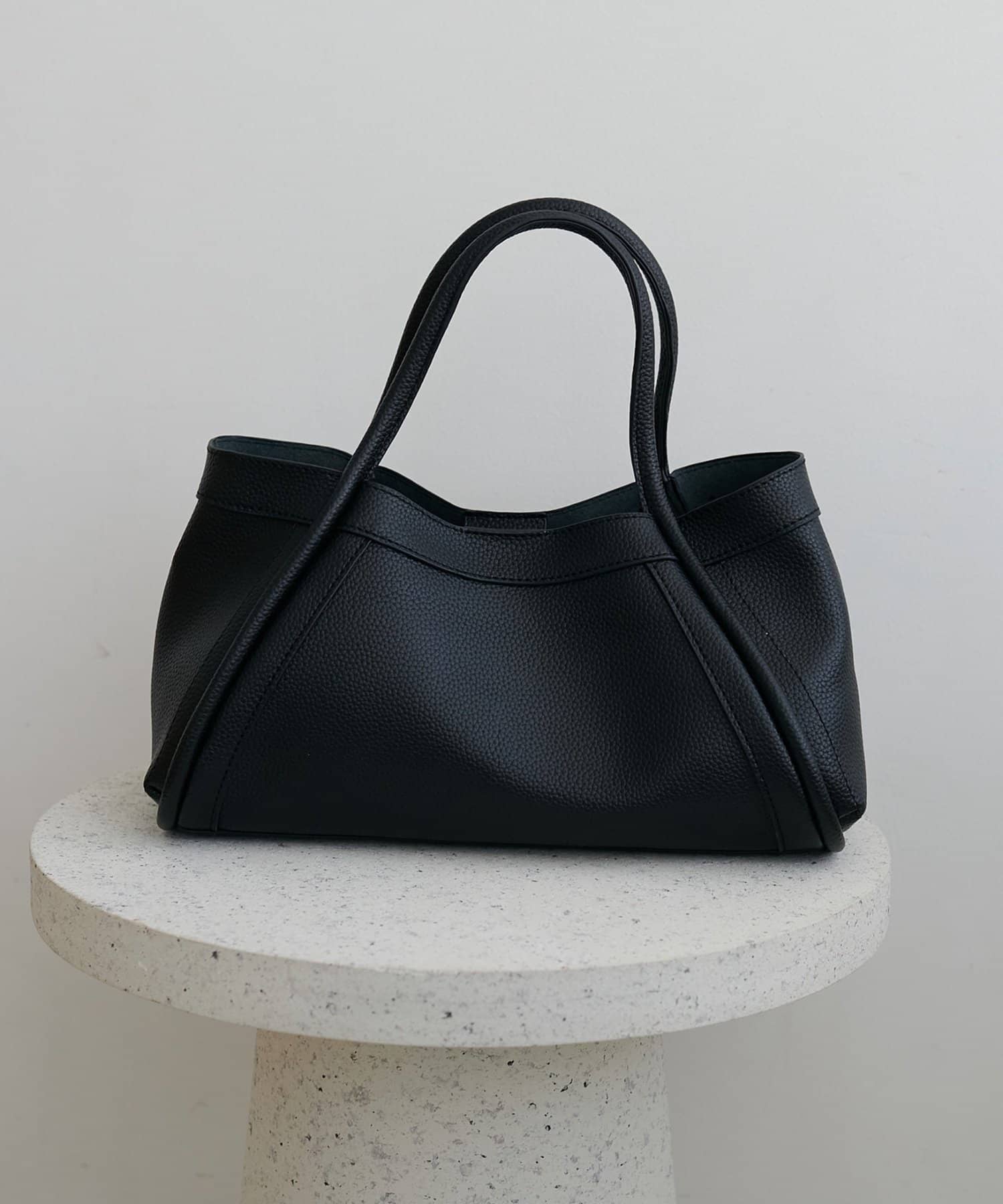 DISCOAT(ディスコート) 軽量シュリンクショルダーバッグ