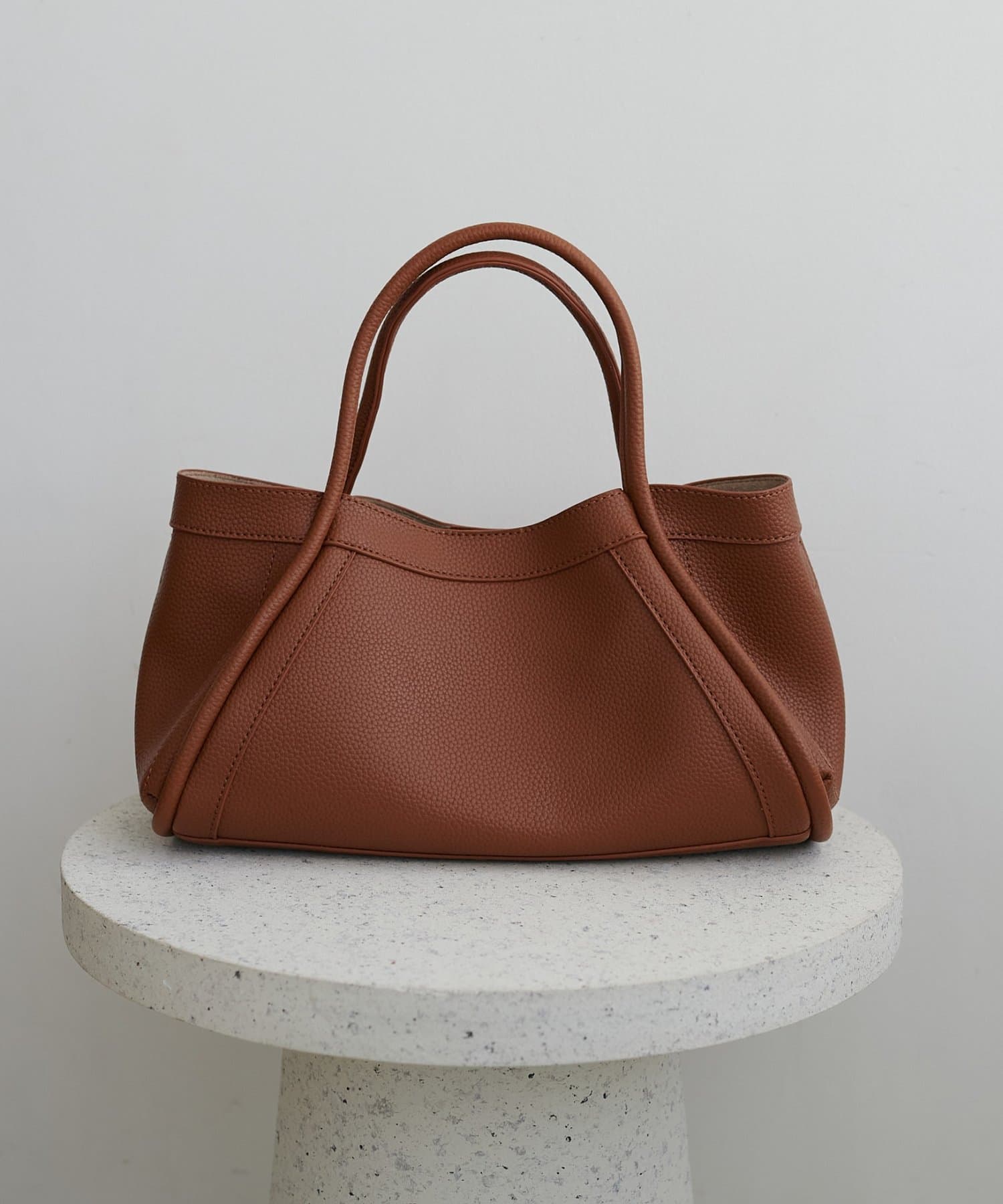 DISCOAT(ディスコート) 軽量シュリンクショルダーバッグ