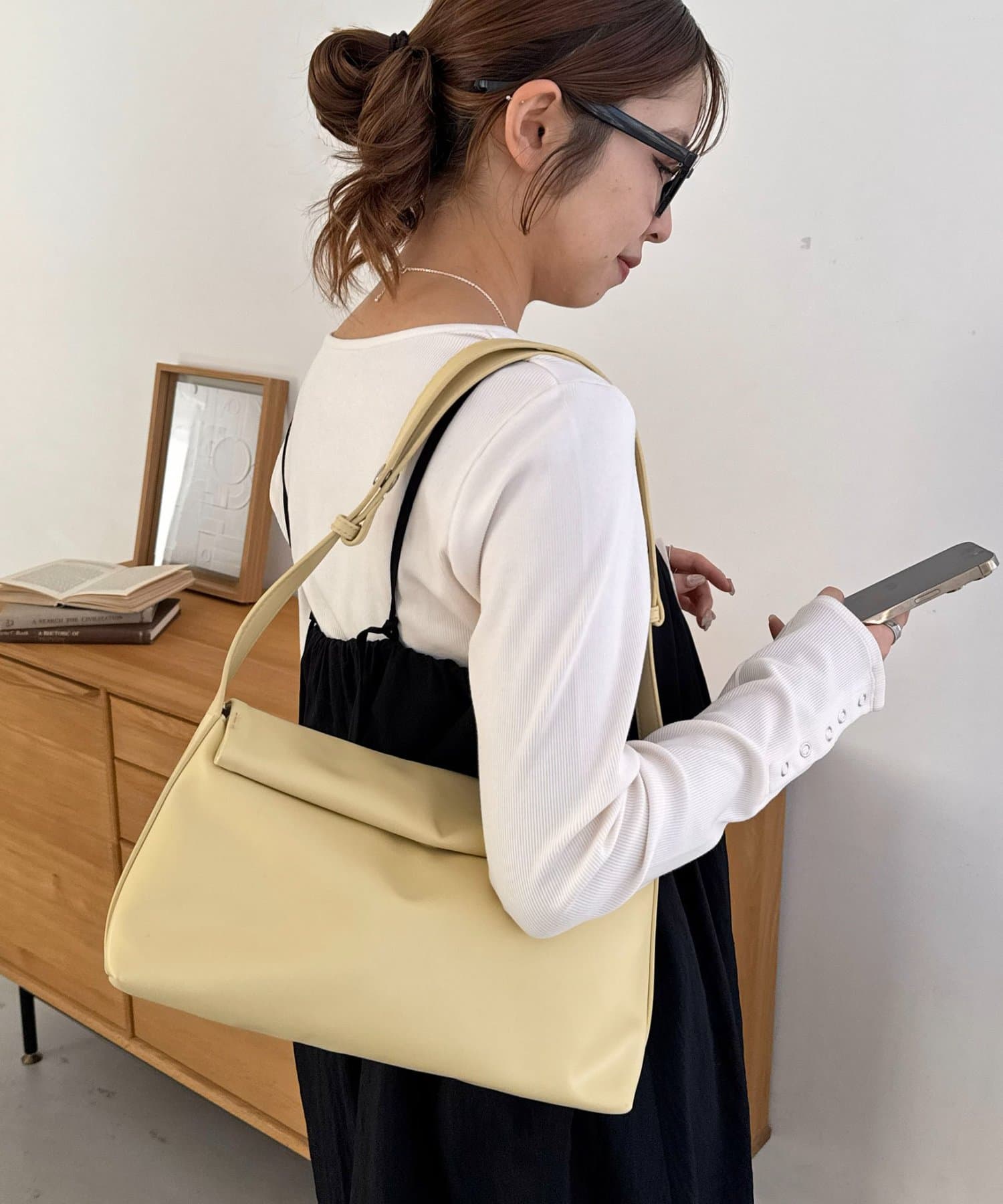 DISCOAT(ディスコート) くったりロールフラップショルダーバッグ