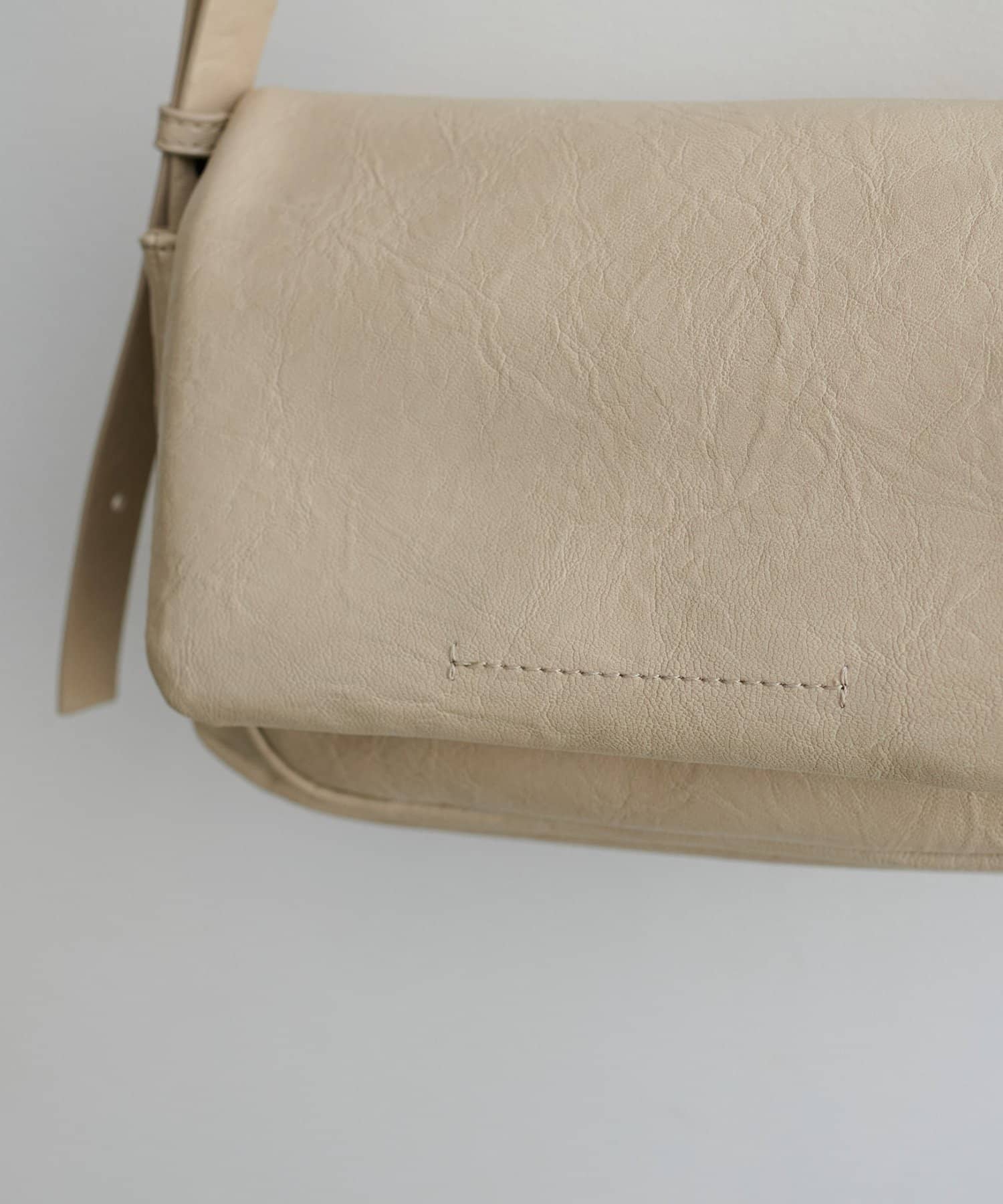 DISCOAT(ディスコート) 【4ポケットで収納力◎】ヴィンテージ調カメラショルダーバッグ