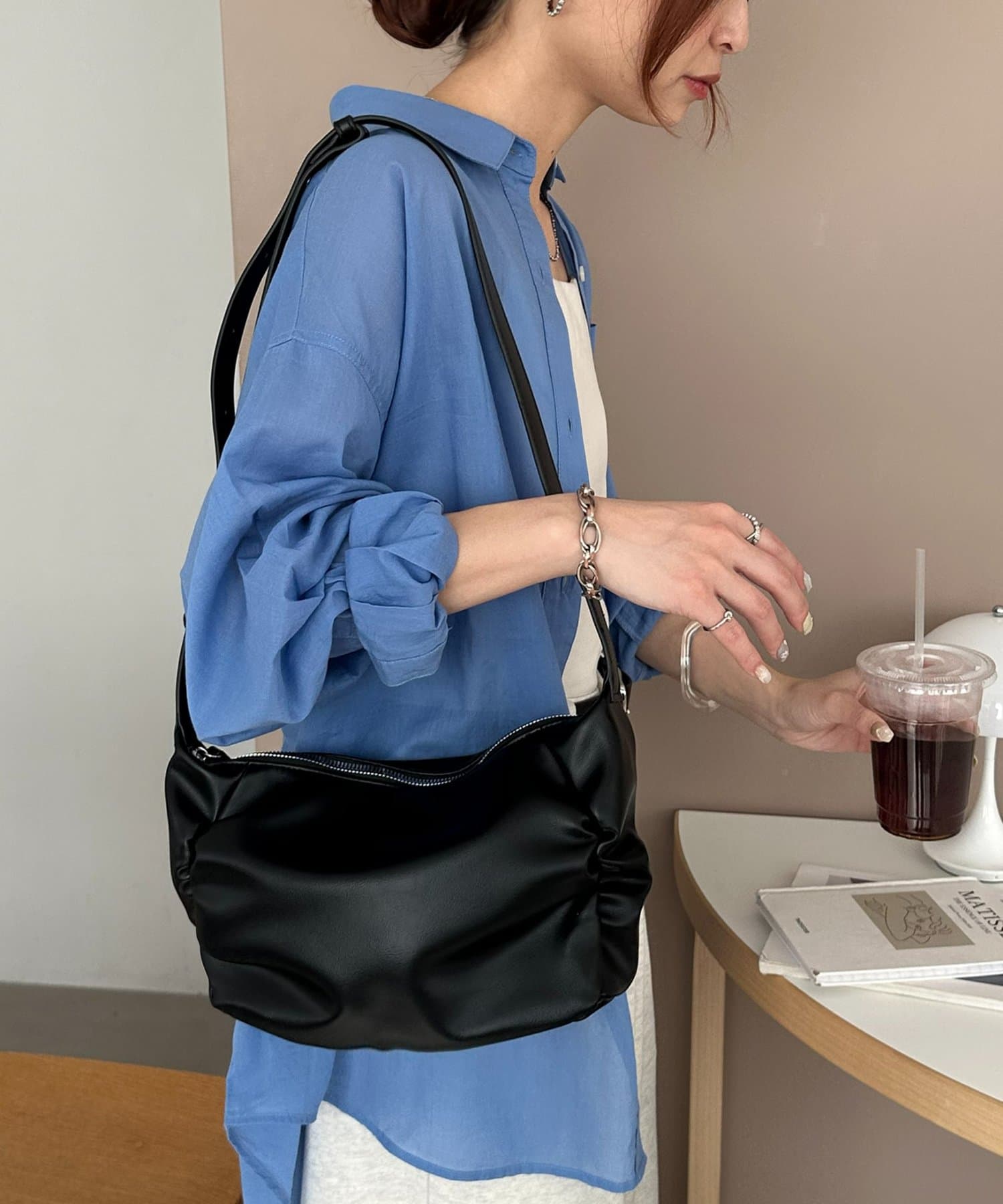 DISCOAT(ディスコート) サイドギャザーワンハンドルショルダーバッグ