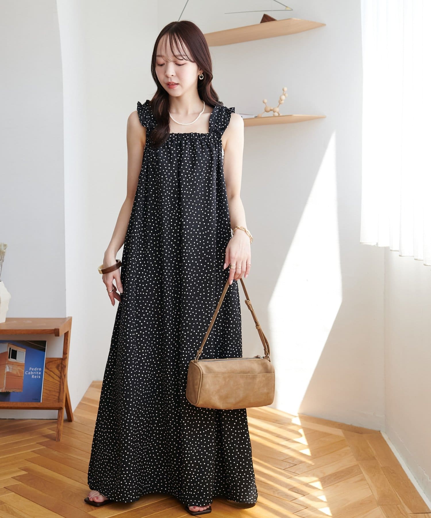 DISCOAT(ディスコート) 【新色追加！/後ろ姿まで抜かりなく♪】ギャザーノースリワンピース《WEB限定》