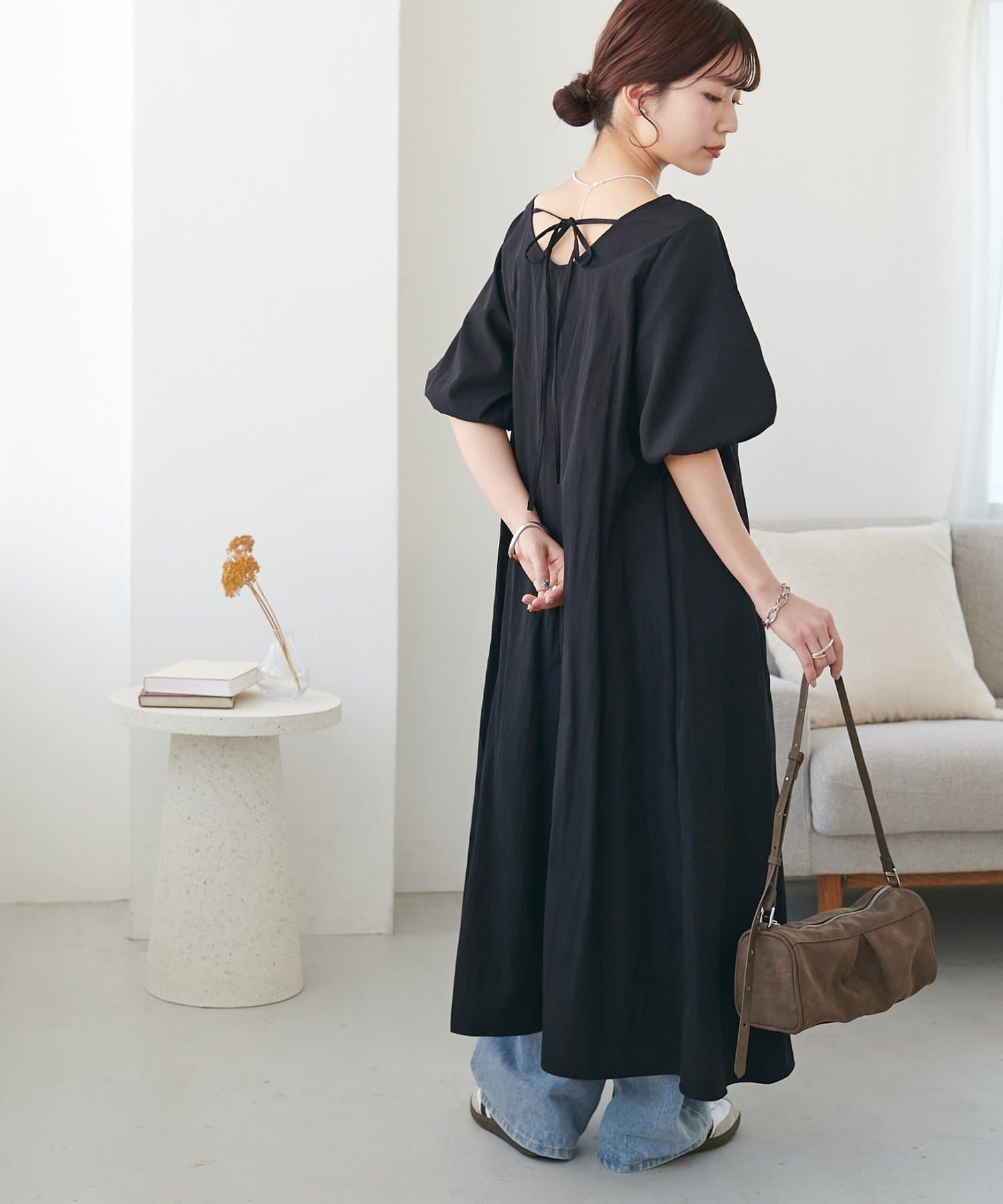 DISCOAT(ディスコート) 【WEB限定/後ろ姿も華やかに】袖バルーンタックワンピース