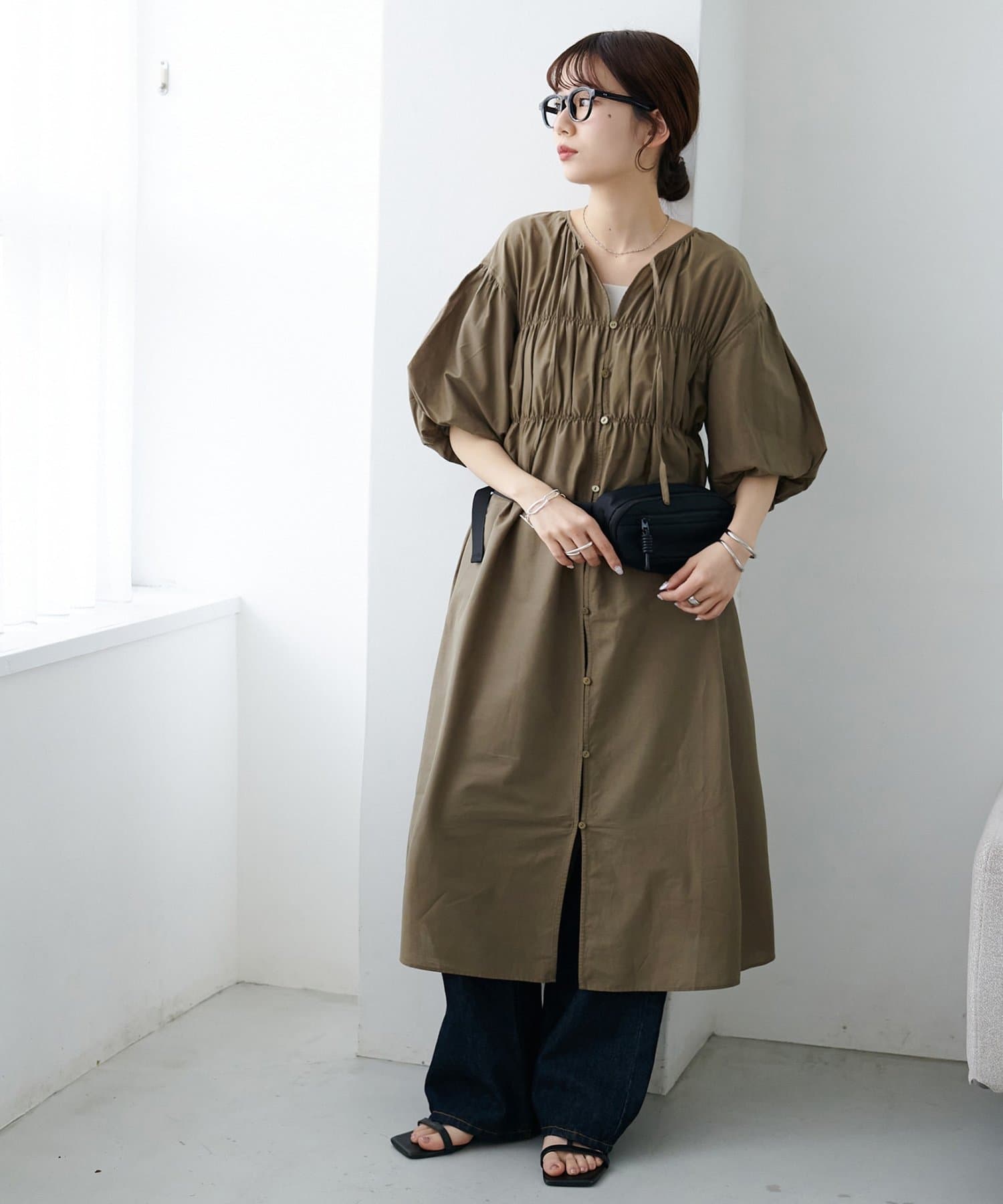 DISCOAT(ディスコート) 【WEB限定】前開きシャーリングシアーワンピース