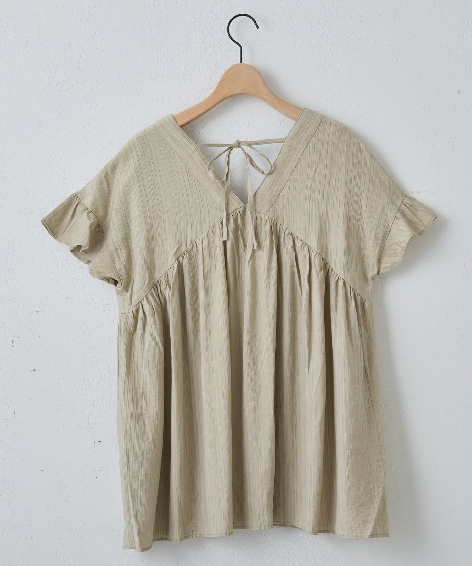 DISCOAT(ディスコート) 【WEB限定】ギャザーVネックフレンチブラウス