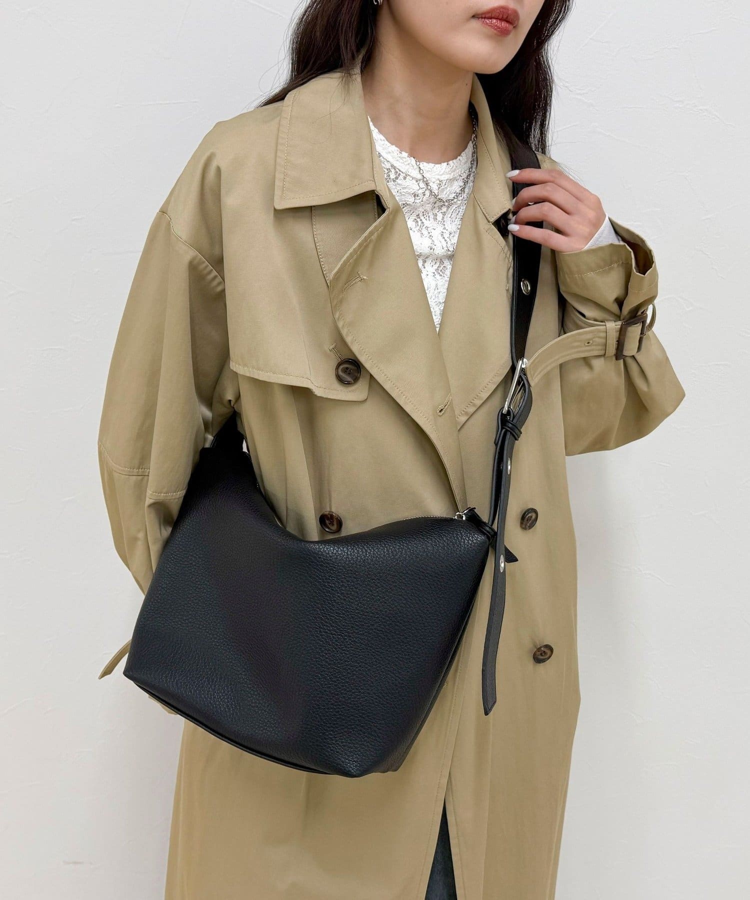 FREDY & GLOSTER(フレディ アンド グロスター) ハトメベルトショルダーバッグ