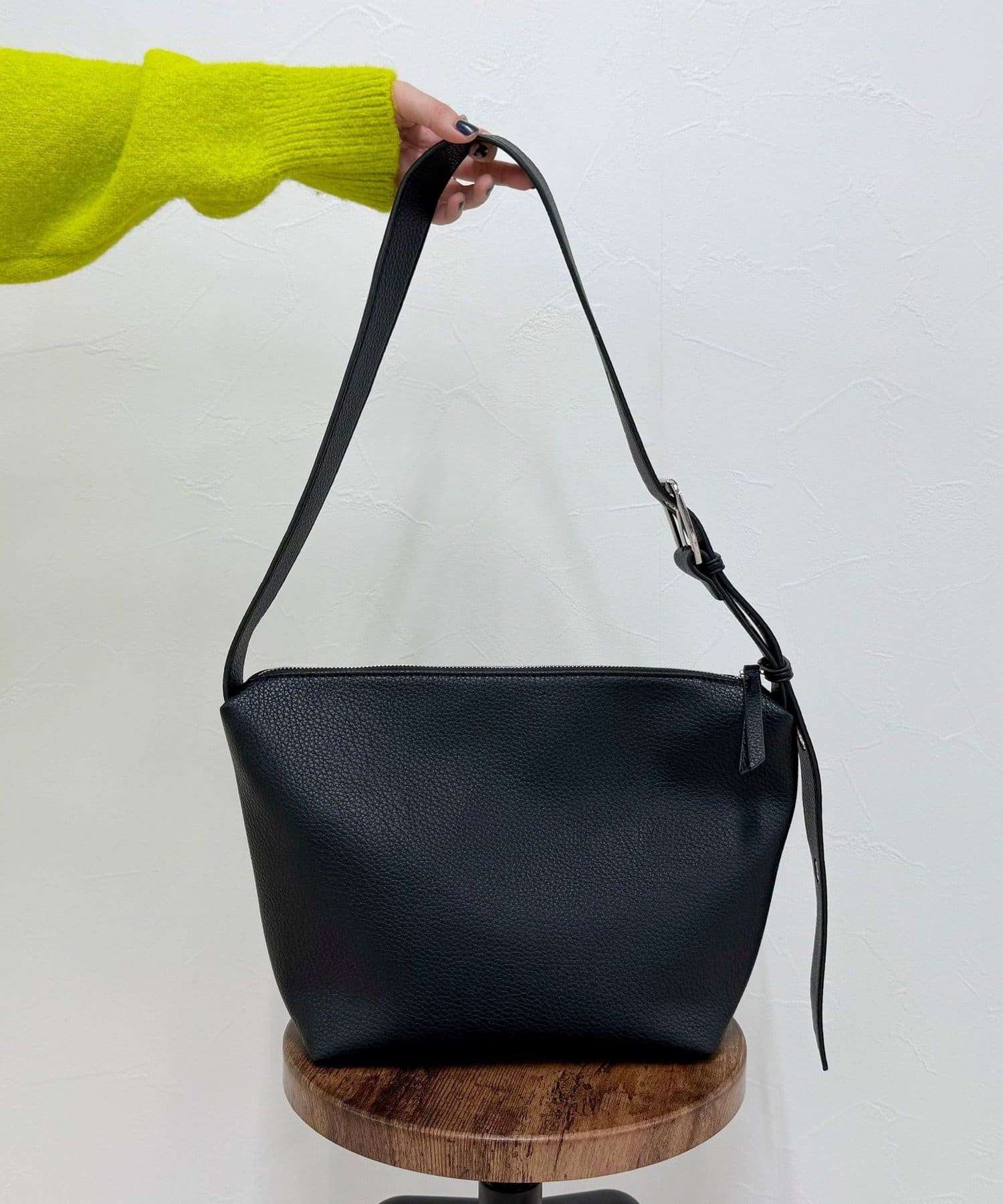 FREDY & GLOSTER(フレディ アンド グロスター) ハトメベルトショルダーバッグ