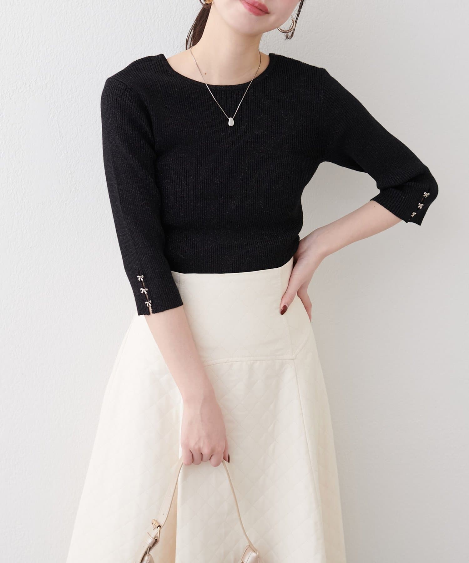 natural couture(ナチュラルクチュール) 【1/1～4限定受注販売】〈mizumami〉リボンチャーム５分袖ニット