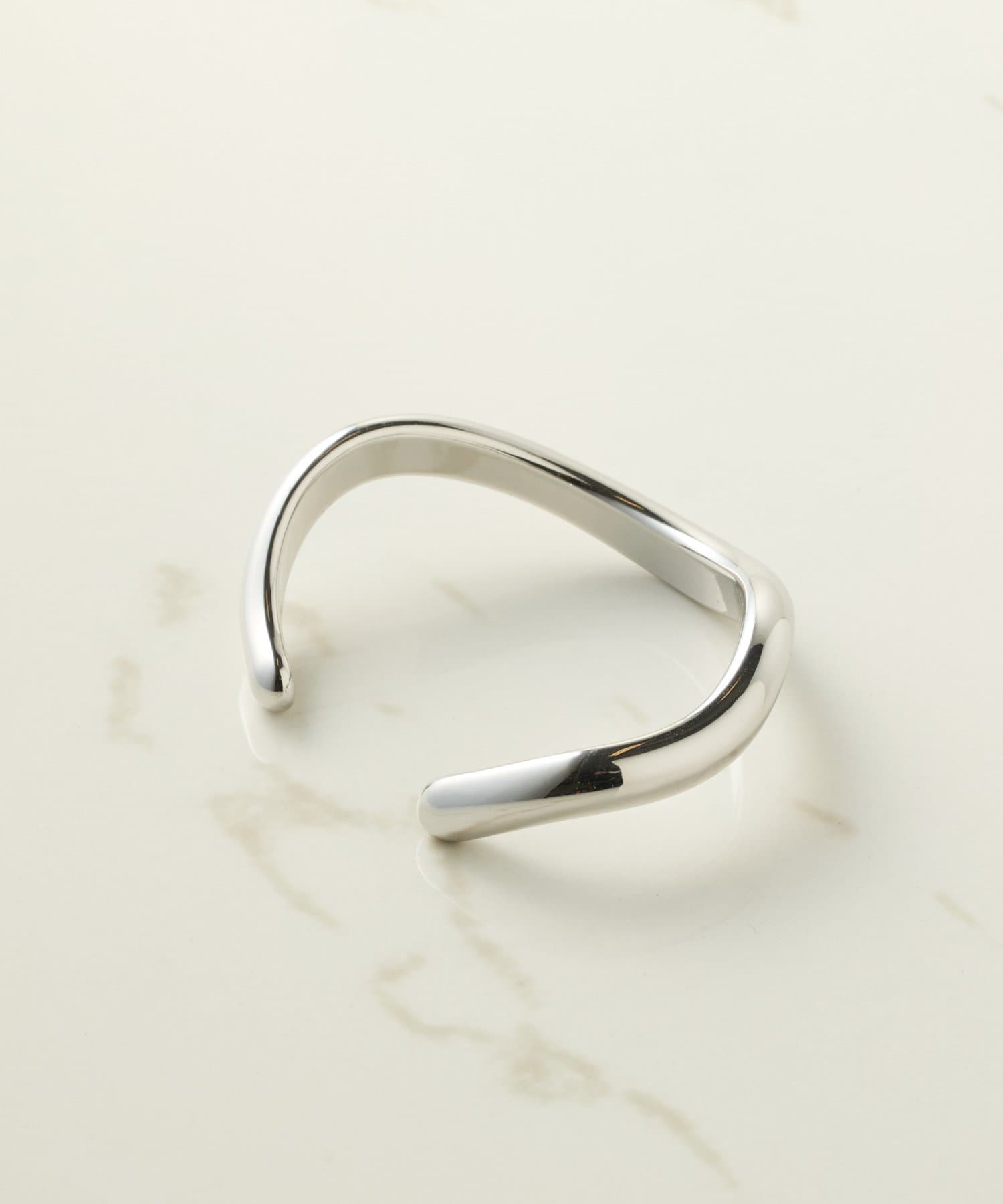 COLLAGE GALLARDAGALANTE(コラージュ ガリャルダガランテ) 【PAPILLONNER/パピヨネ】ニュアンスカーブラインブレスレット