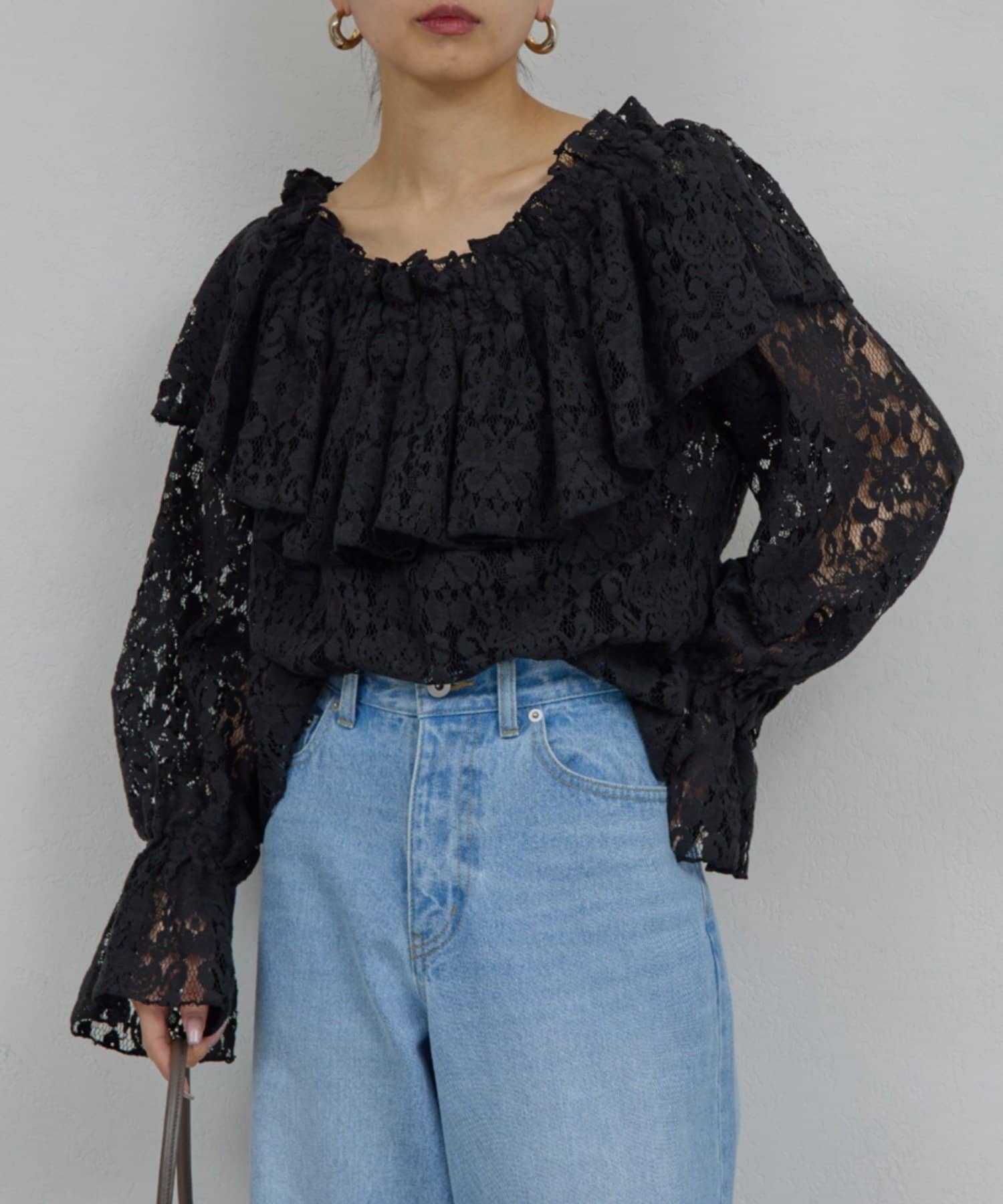 GALLARDAGALANTE(ガリャルダガランテ) オフショルレースブラウス