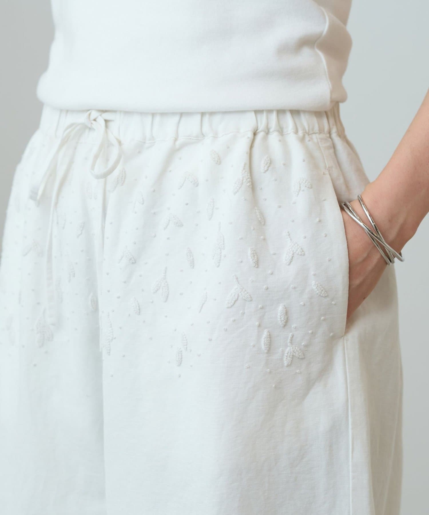 BEARDSLEY(ビアズリー) 刺繍イージーパンツ