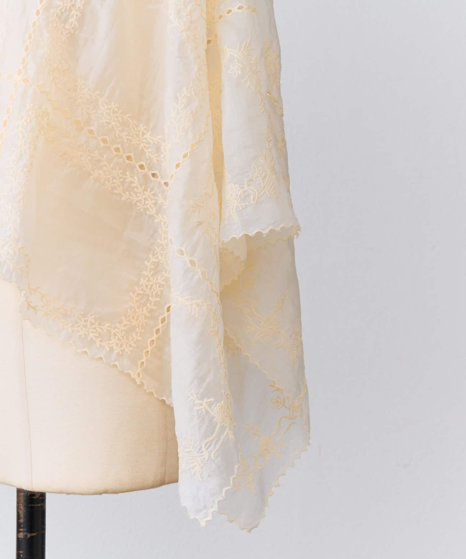 BEARDSLEY(ビアズリー) 《HiROMITHiSTLE》スクエアフレームブラウス