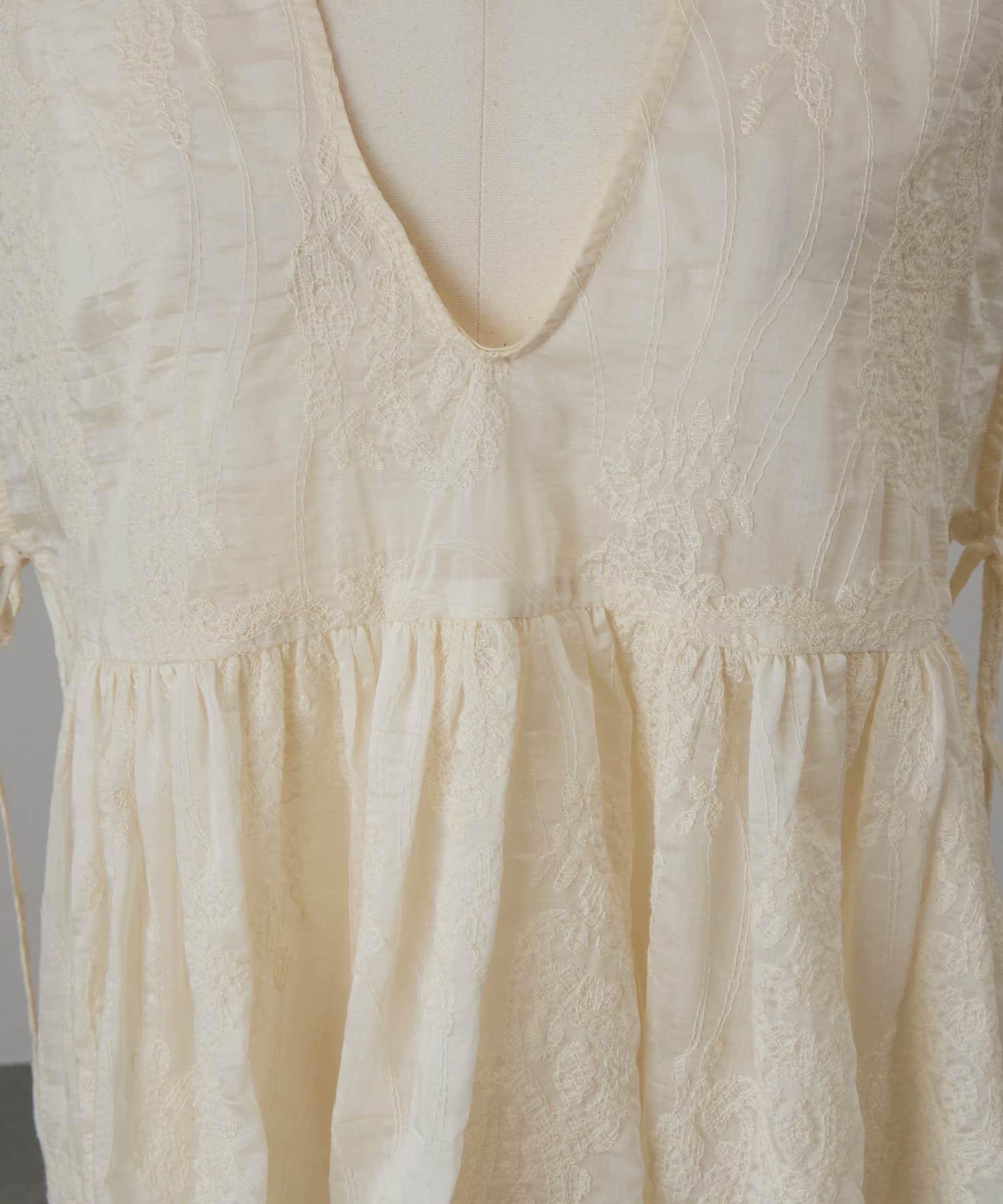 BEARDSLEY(ビアズリー) 《2/12(木)12：00予約・HiROMITHiSTLE》ペイズリーブラウス