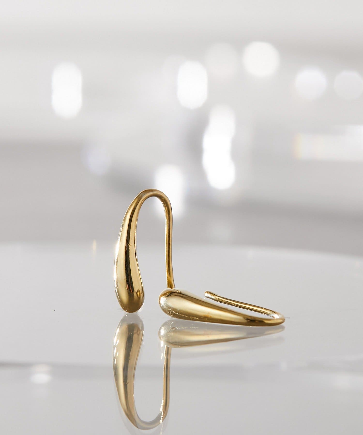 ear PAPILLONNER(イア パピヨネ) 《スターリングシルバー使用》プチ涙ピアス