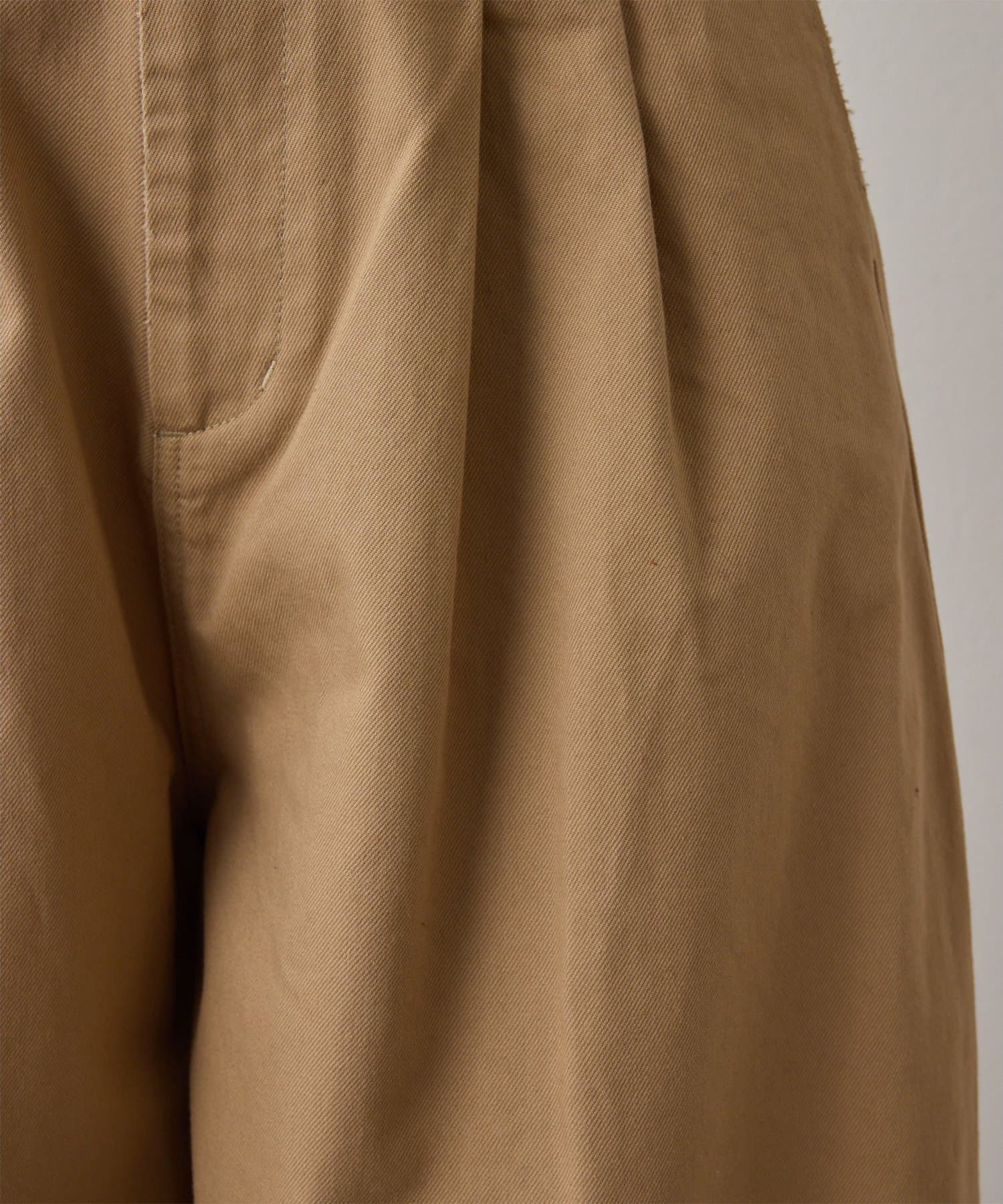 Whim Gazette(ウィム ガゼット) タックチノパンツ