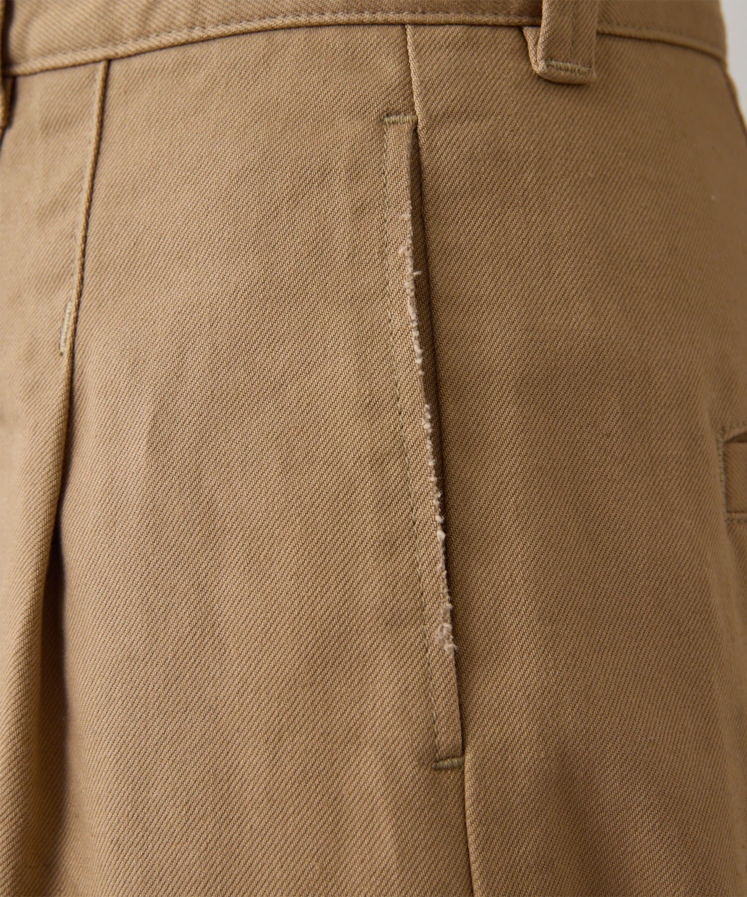 Whim Gazette(ウィム ガゼット) タックチノパンツ