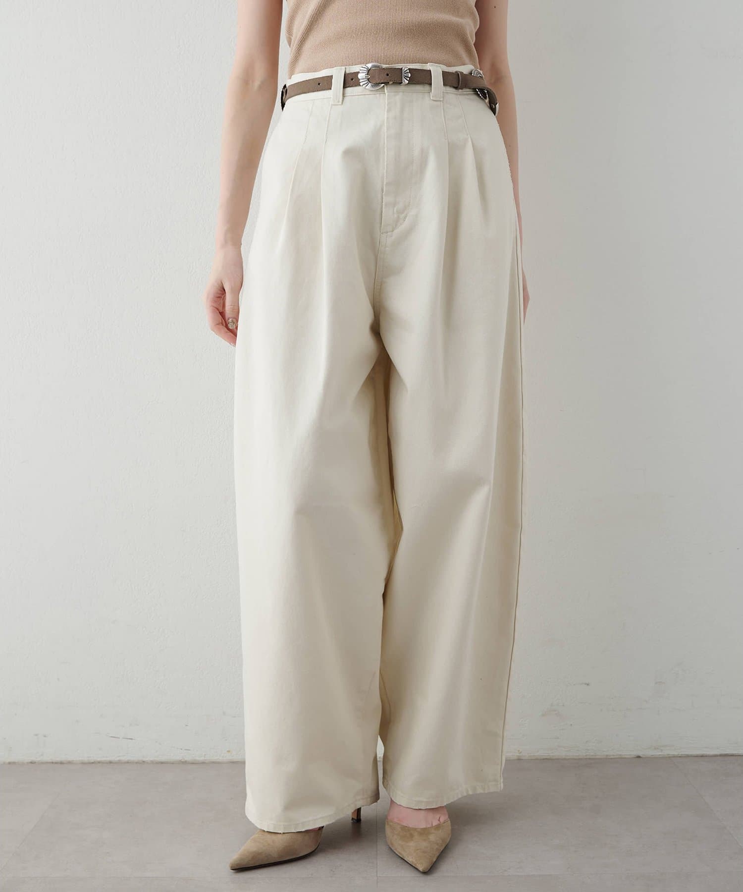 Whim Gazette(ウィム ガゼット) タックチノパンツ