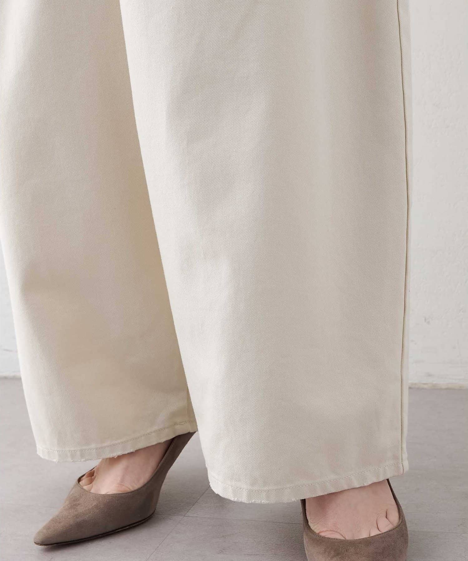 Whim Gazette(ウィム ガゼット) タックチノパンツ