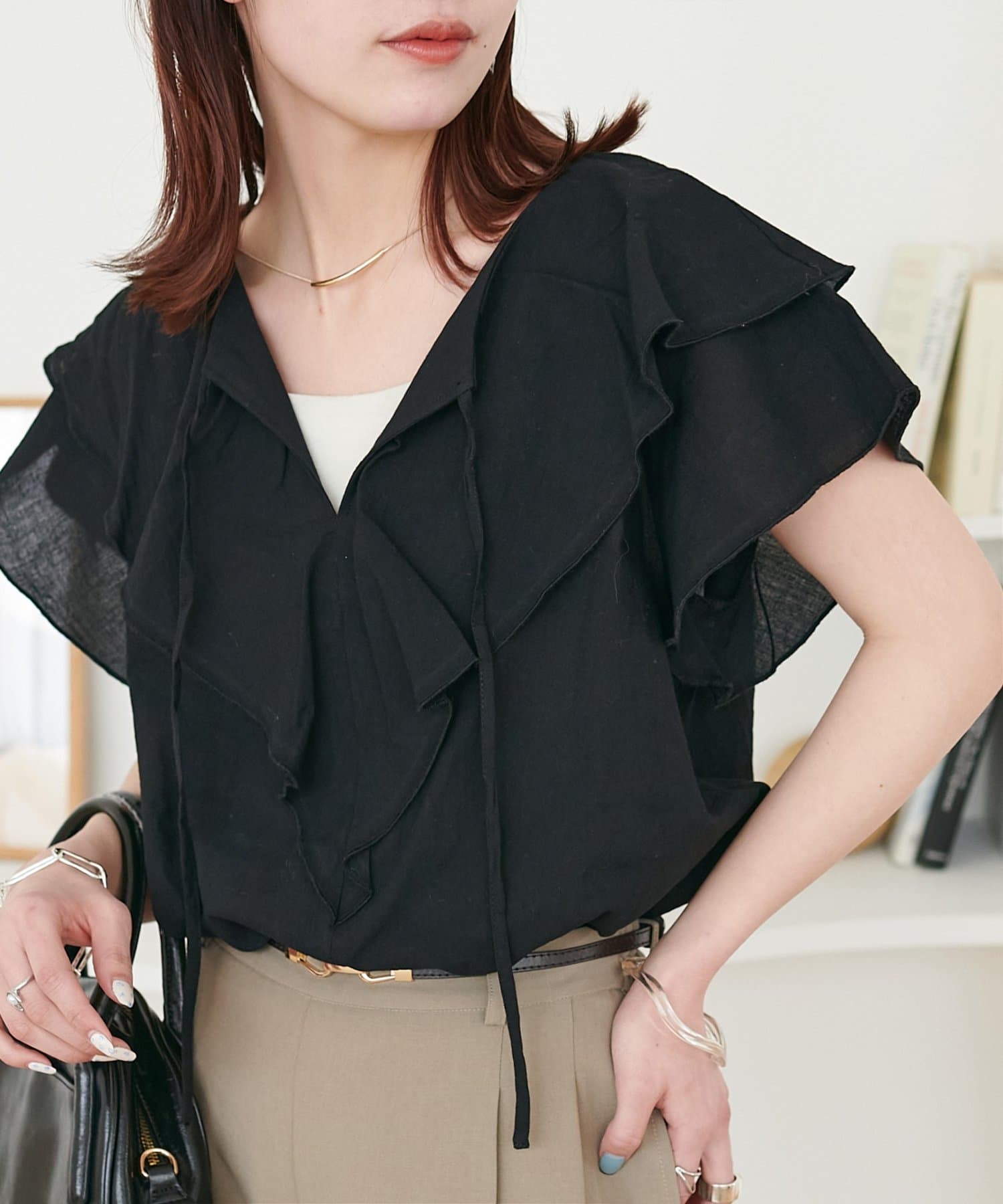 DISCOAT(ディスコート) 【WEB限定/軽い着心地◎/二の腕カバー】フリルブラウス