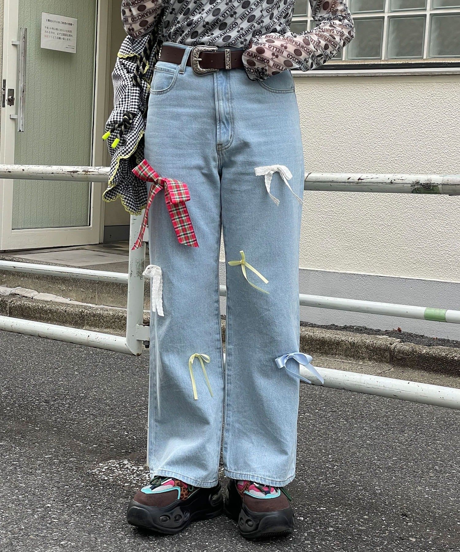 CIAOPANIC(チャオパニック) 【HELLO.SANFRANCISCO/ハローサンフランシスコ】カラフルリボンフレアデニム