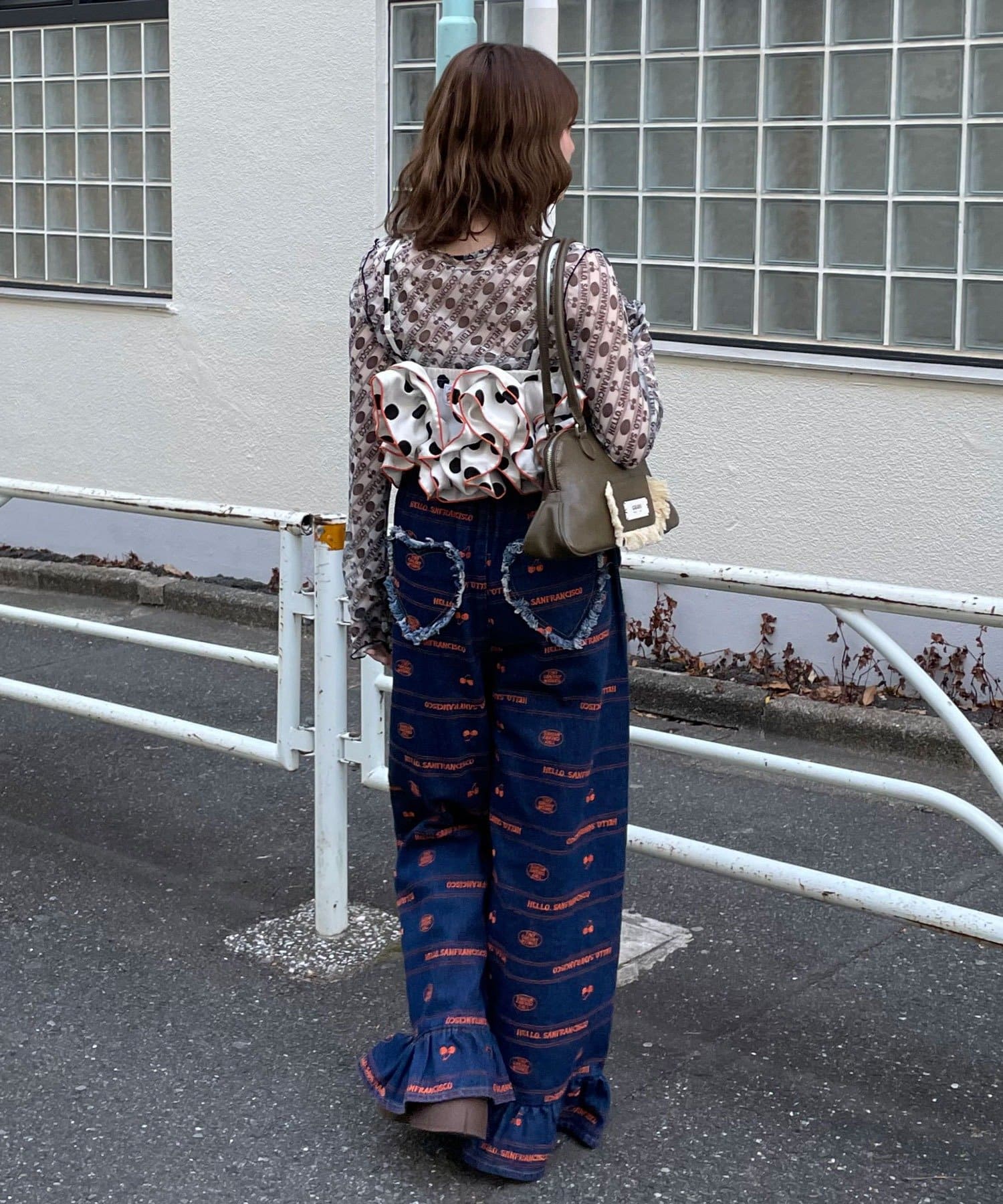 CIAOPANIC(チャオパニック) 【HELLO.SANFRANCISCO/ハローサンフランシスコ】裾フリル総柄刺繍イージーワイドデニム