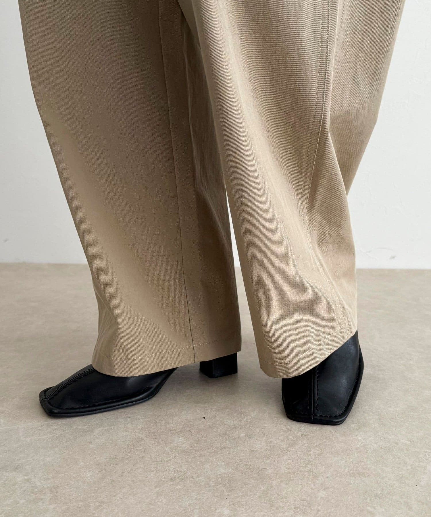 FREDY & GLOSTER(フレディ アンド グロスター) チノタックパンツ