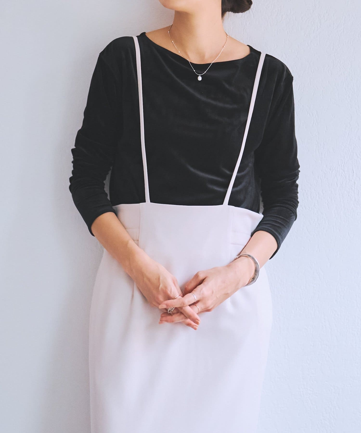 BEARDSLEY(ビアズリー) スリットベロアプルオーバー