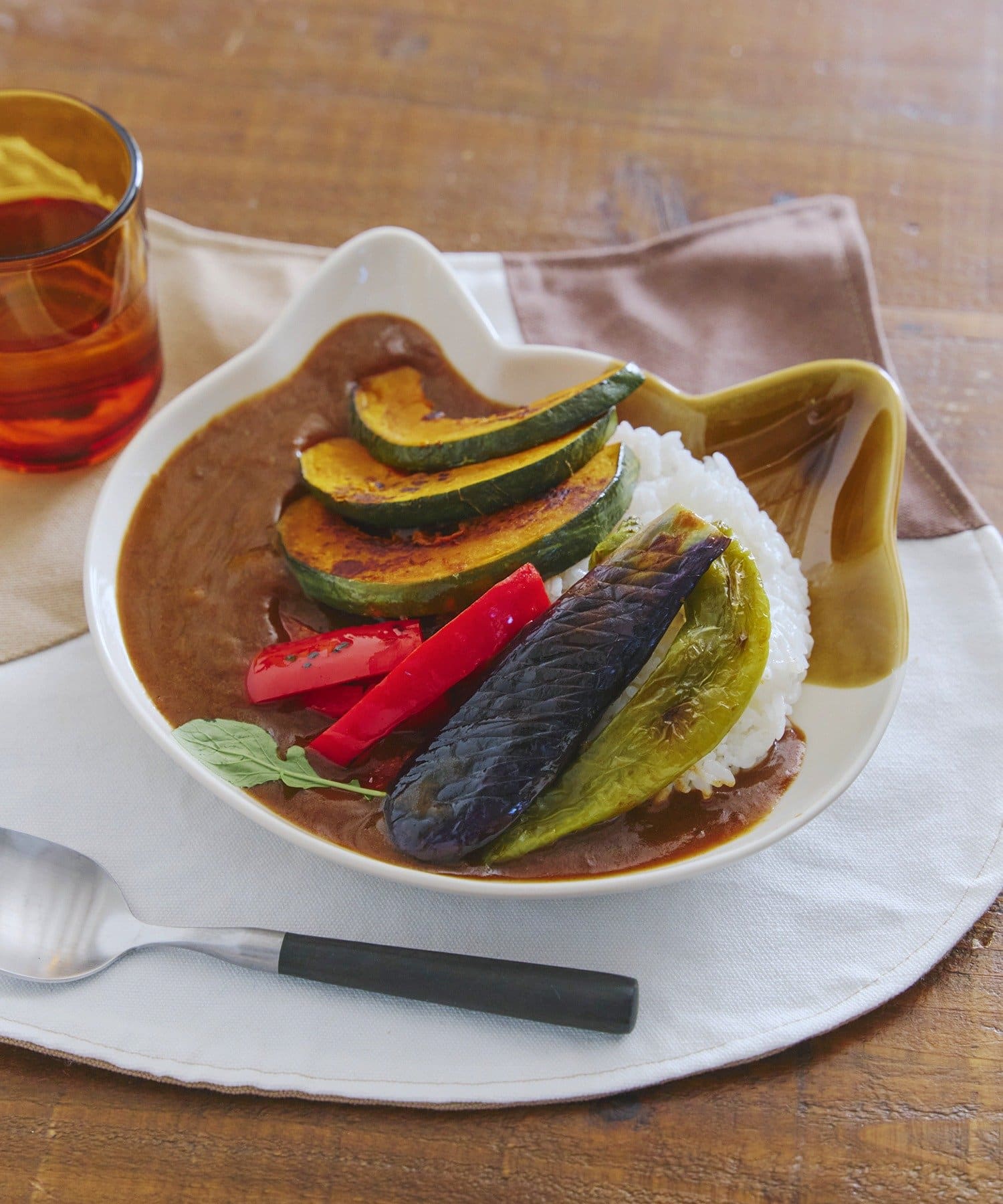 salut!(サリュ) 《WEB限定商品》猫のプレート／猫の食卓