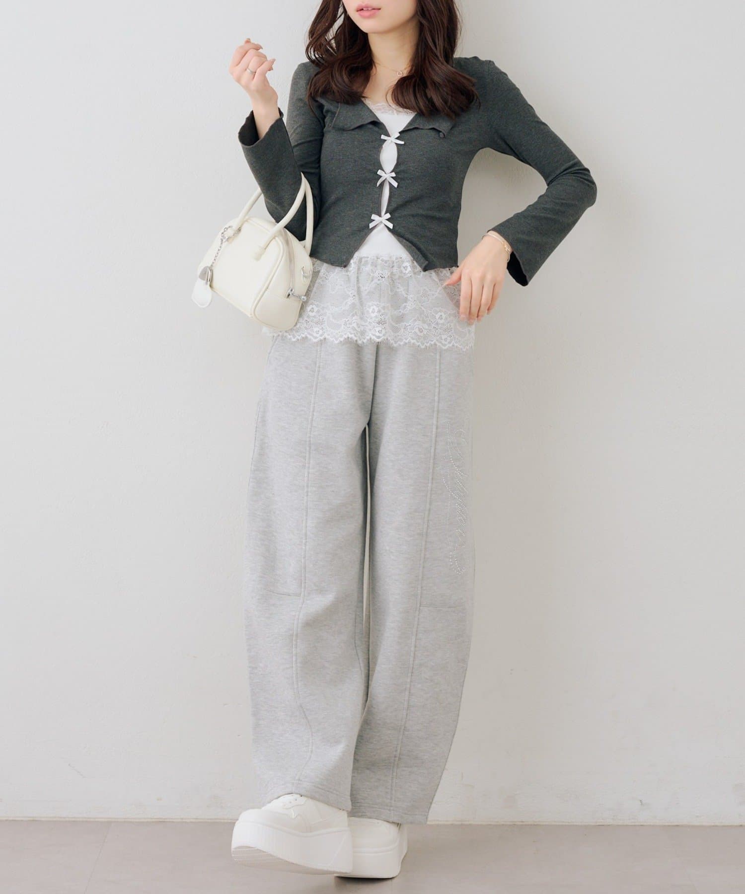 Remind me and forever(リマインドミーアンドフォーエバー) キラキラロゴスウェットパンツ