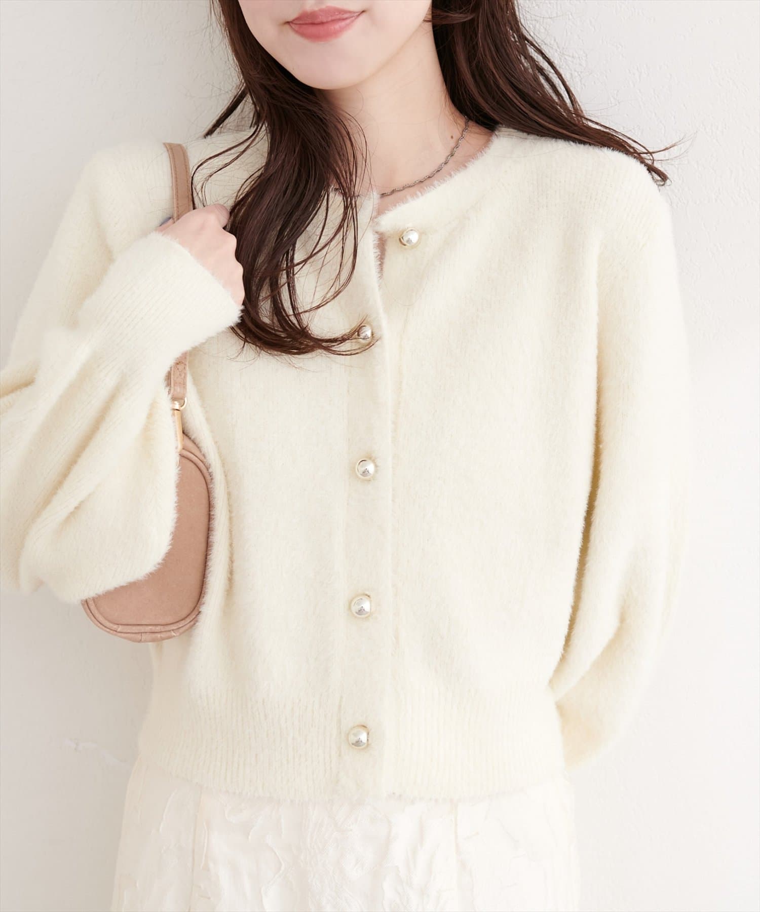 natural couture(ナチュラルクチュール) ころりん釦クルーネックシャギーカーディガン