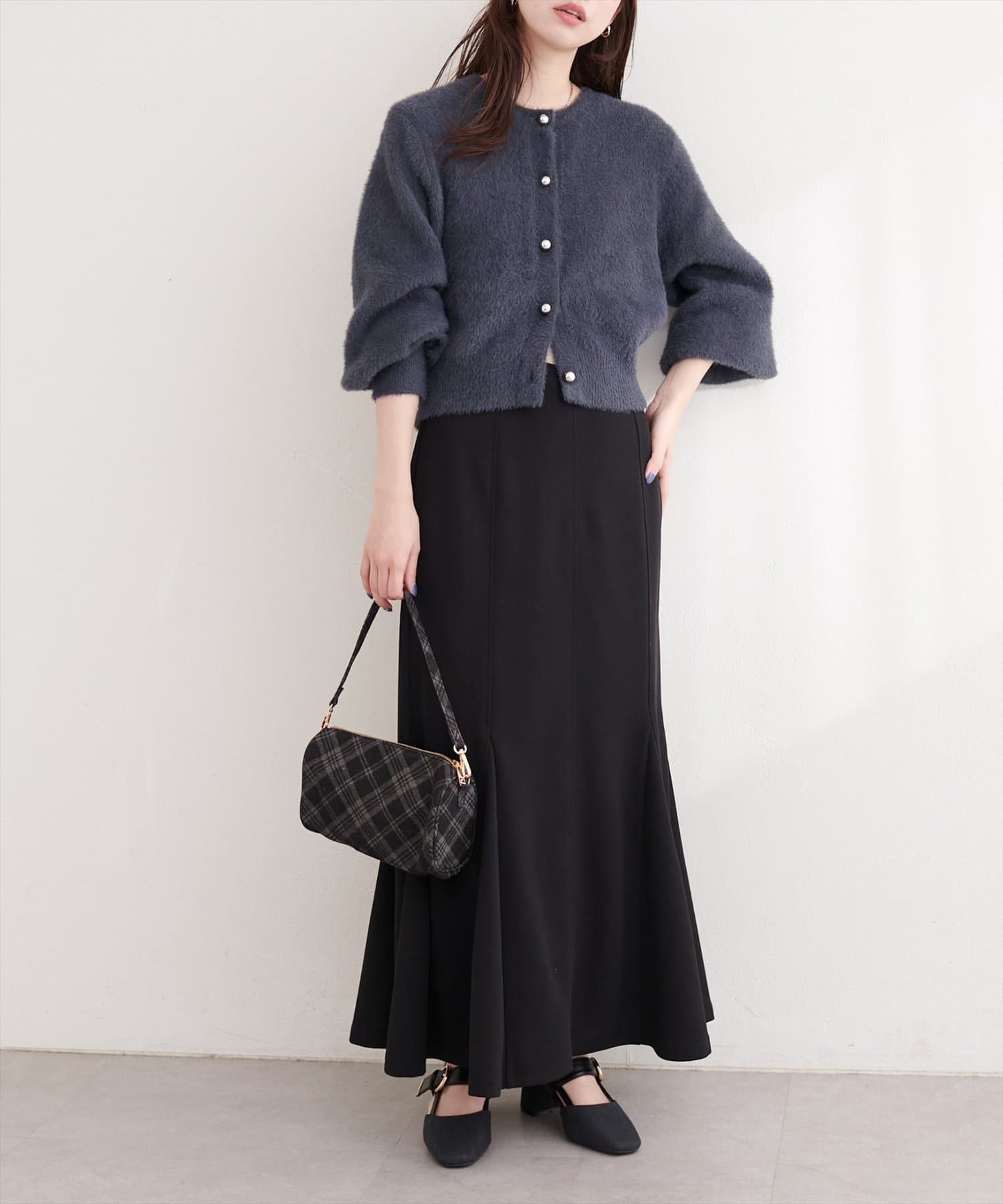 natural couture(ナチュラルクチュール) ころりん釦クルーネックシャギーカーディガン