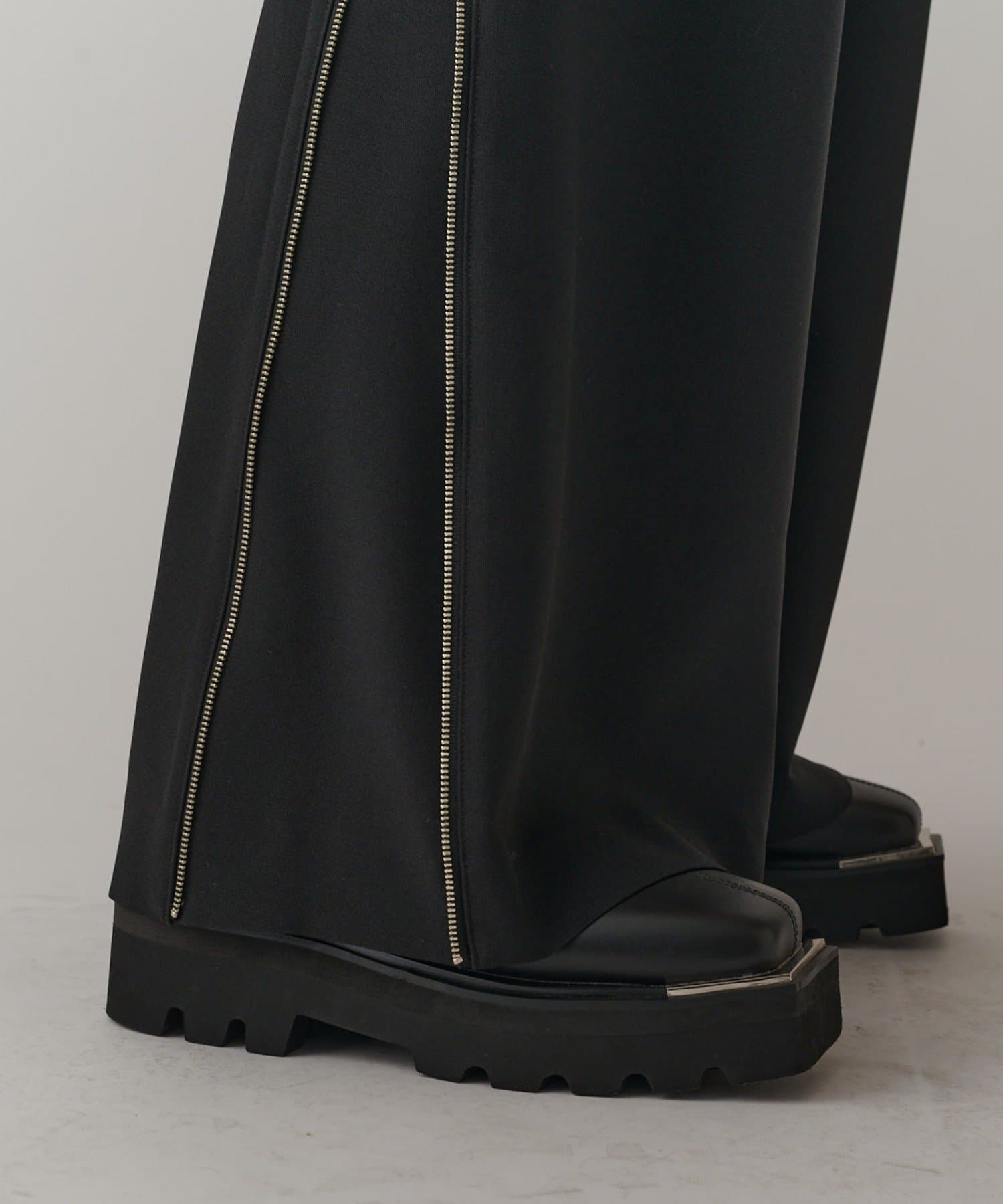 Lui's(ルイス) 【mi-企画】サイドZIPワイドフレアパンツ