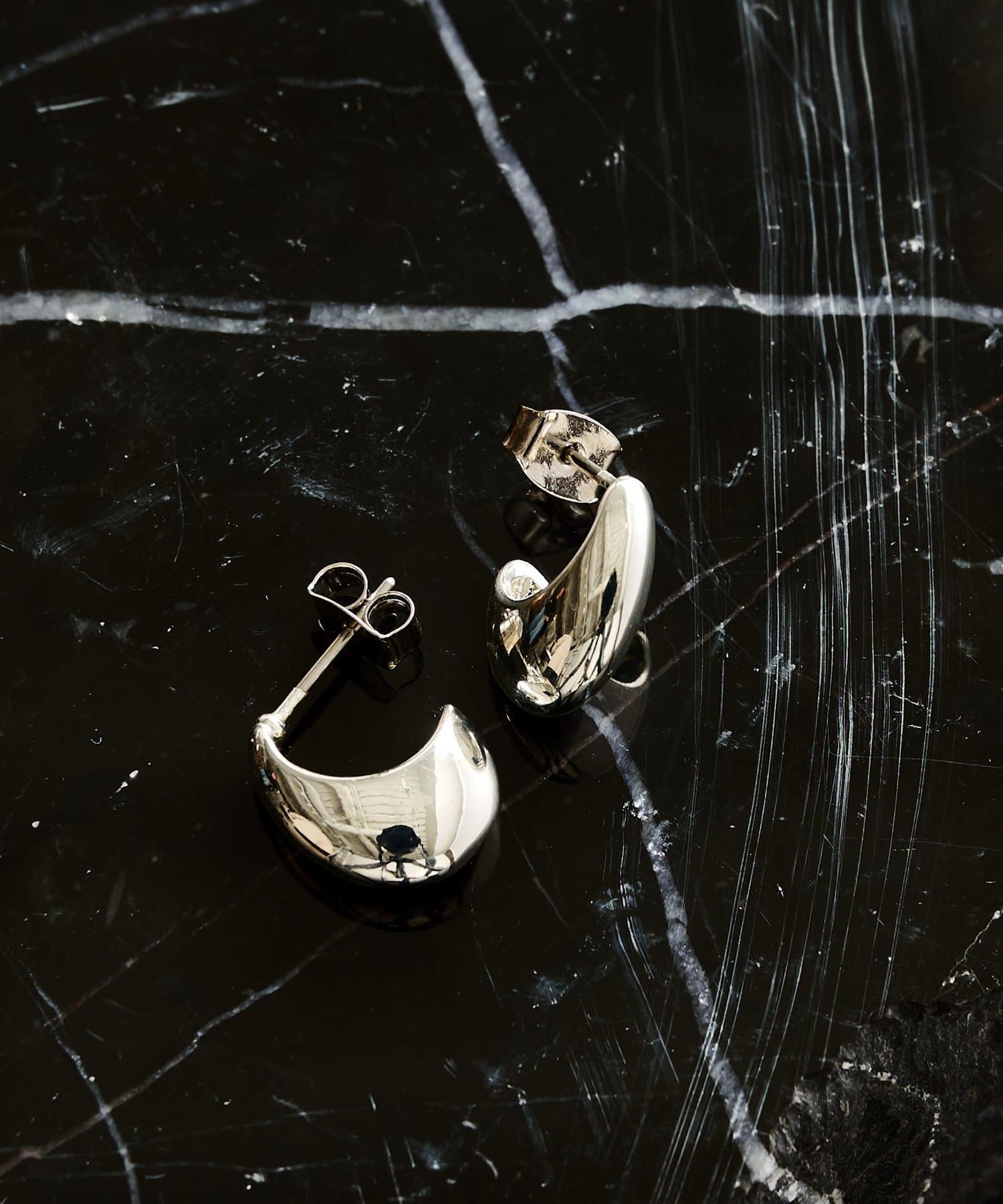 Whim Gazette(ウィム ガゼット) 【THE PAUSE】カーブピアス