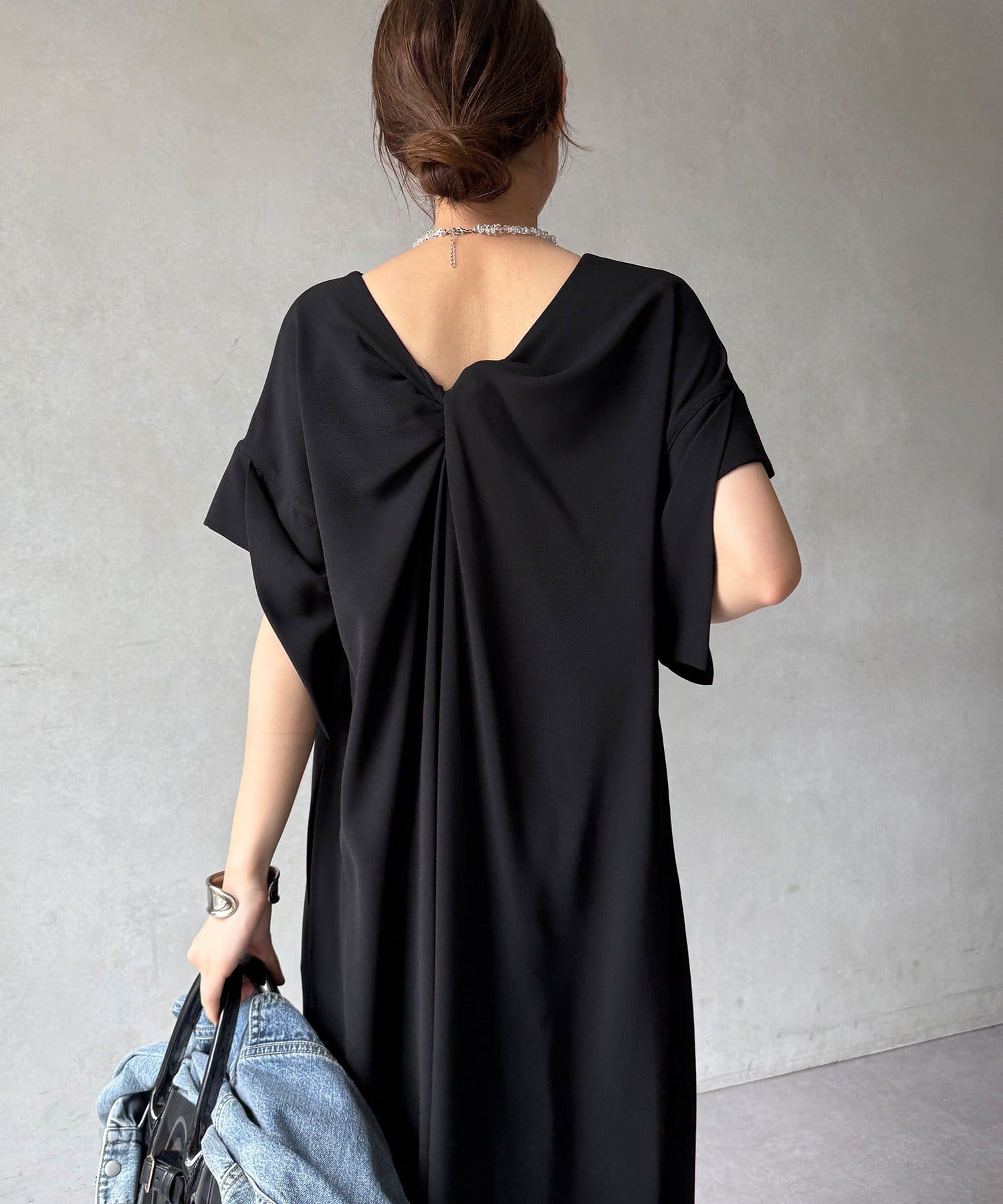 DOUDOU(ドゥドゥ) 【WEB限定】クールグログランバックツイストワンピース