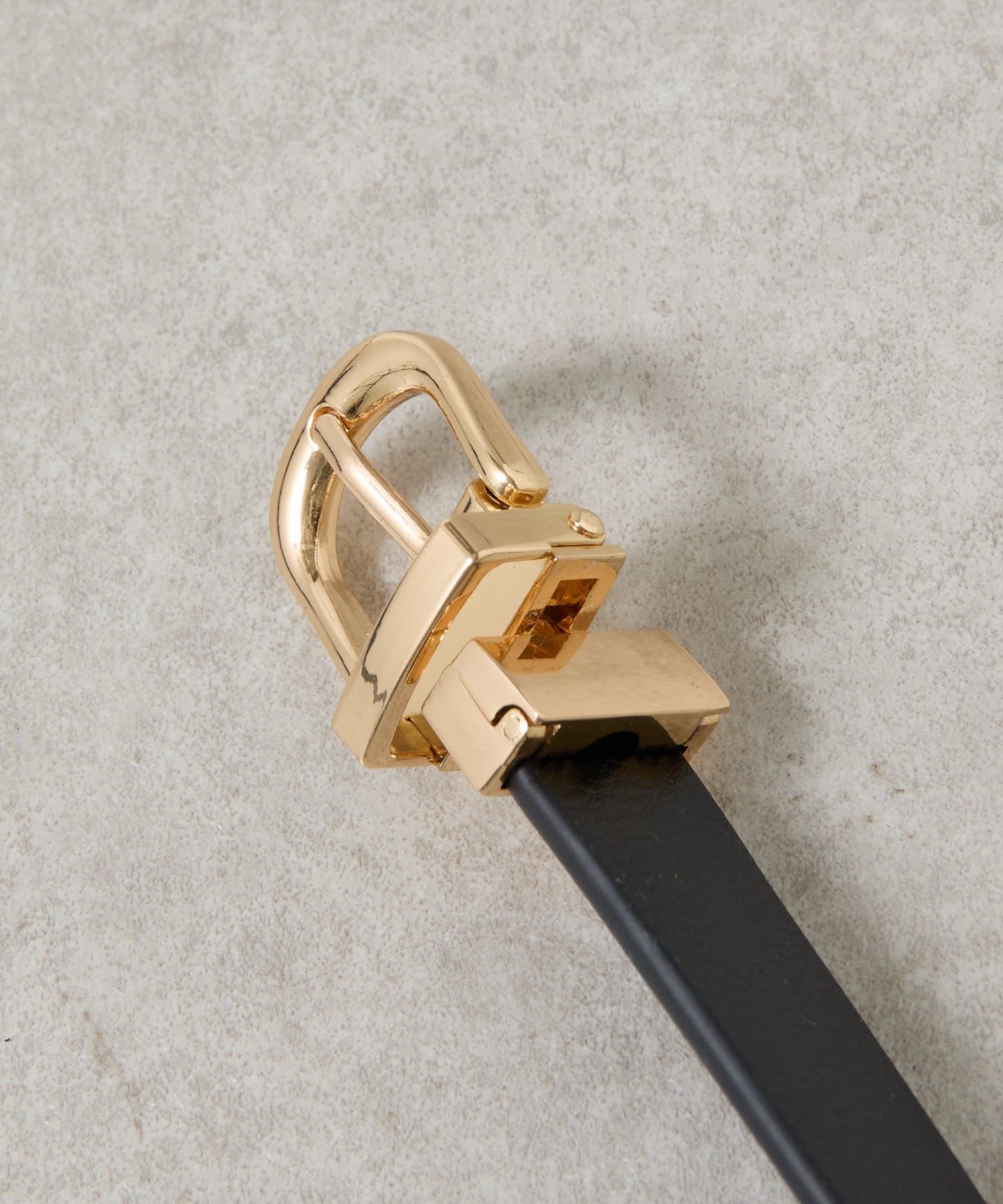 COLONY 2139(コロニー トゥーワンスリーナイン) リバーシブルバックルレザーベルト