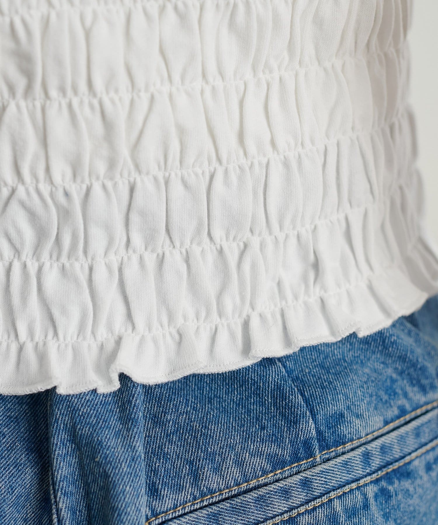 DISCOAT(ディスコート) 【WEB限定】シャーリングコンパクトTシャツ