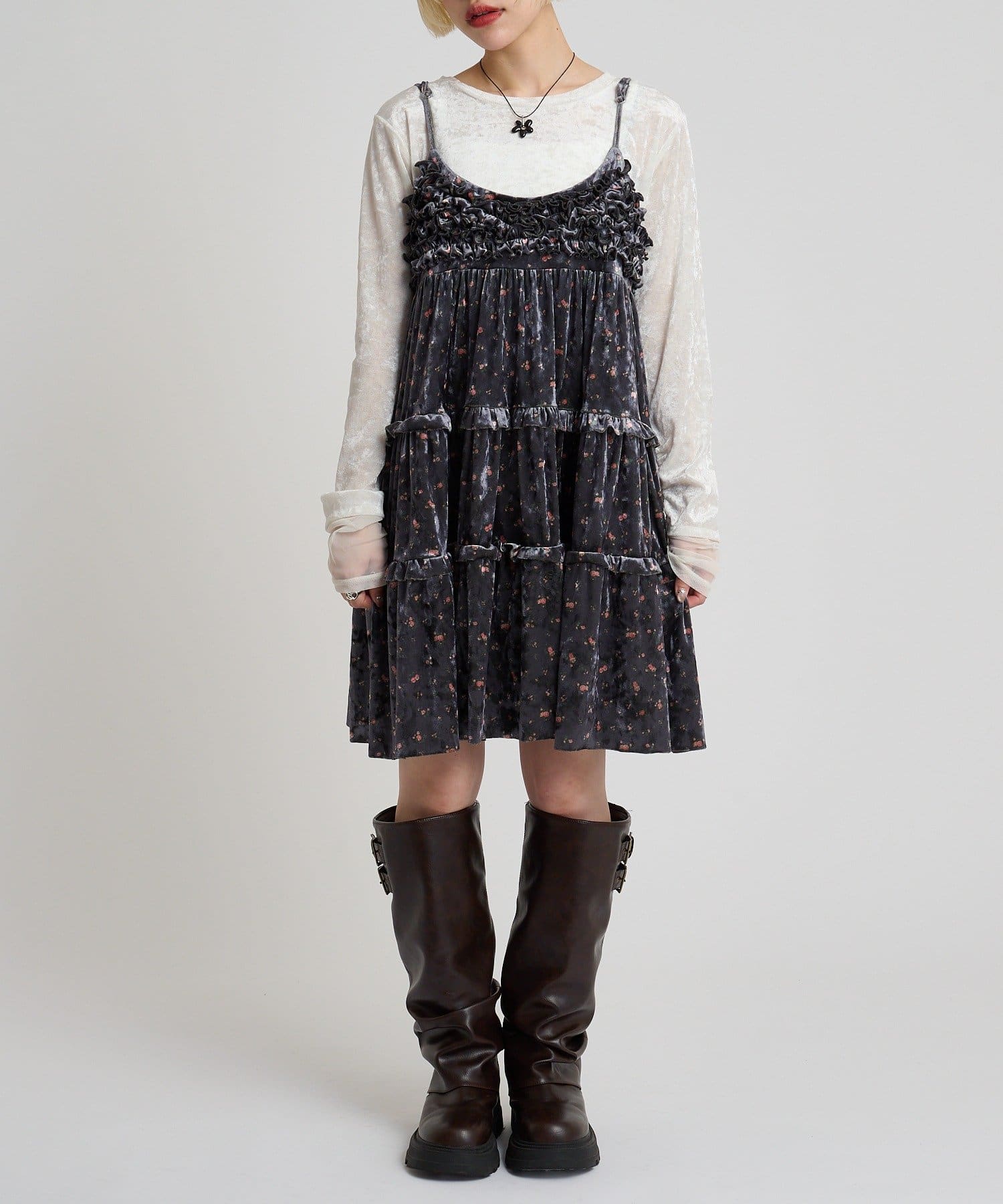 w closet(ダブルクローゼット) 花柄ベロアミニキャミワンピース