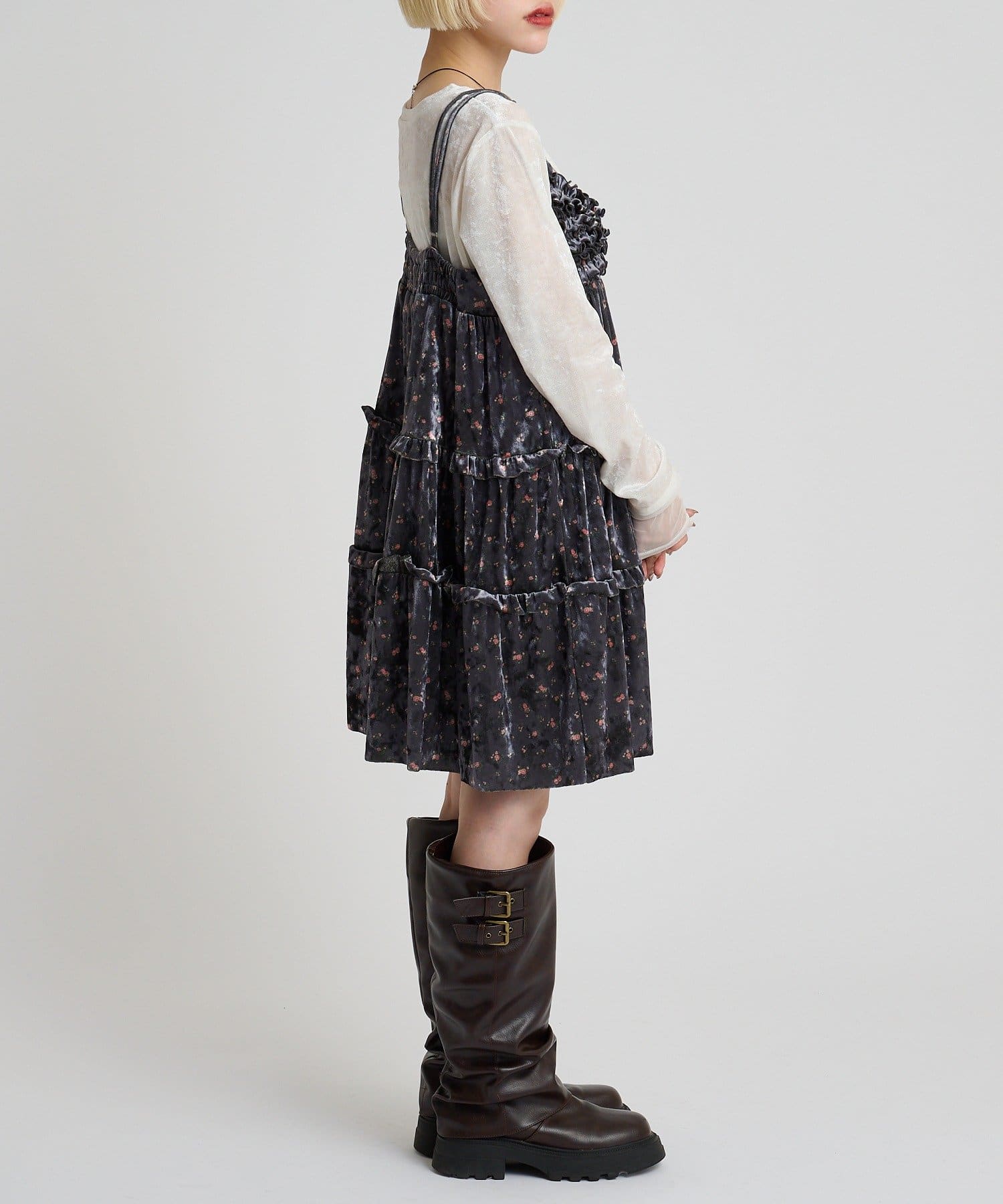 w closet(ダブルクローゼット) 花柄ベロアミニキャミワンピース