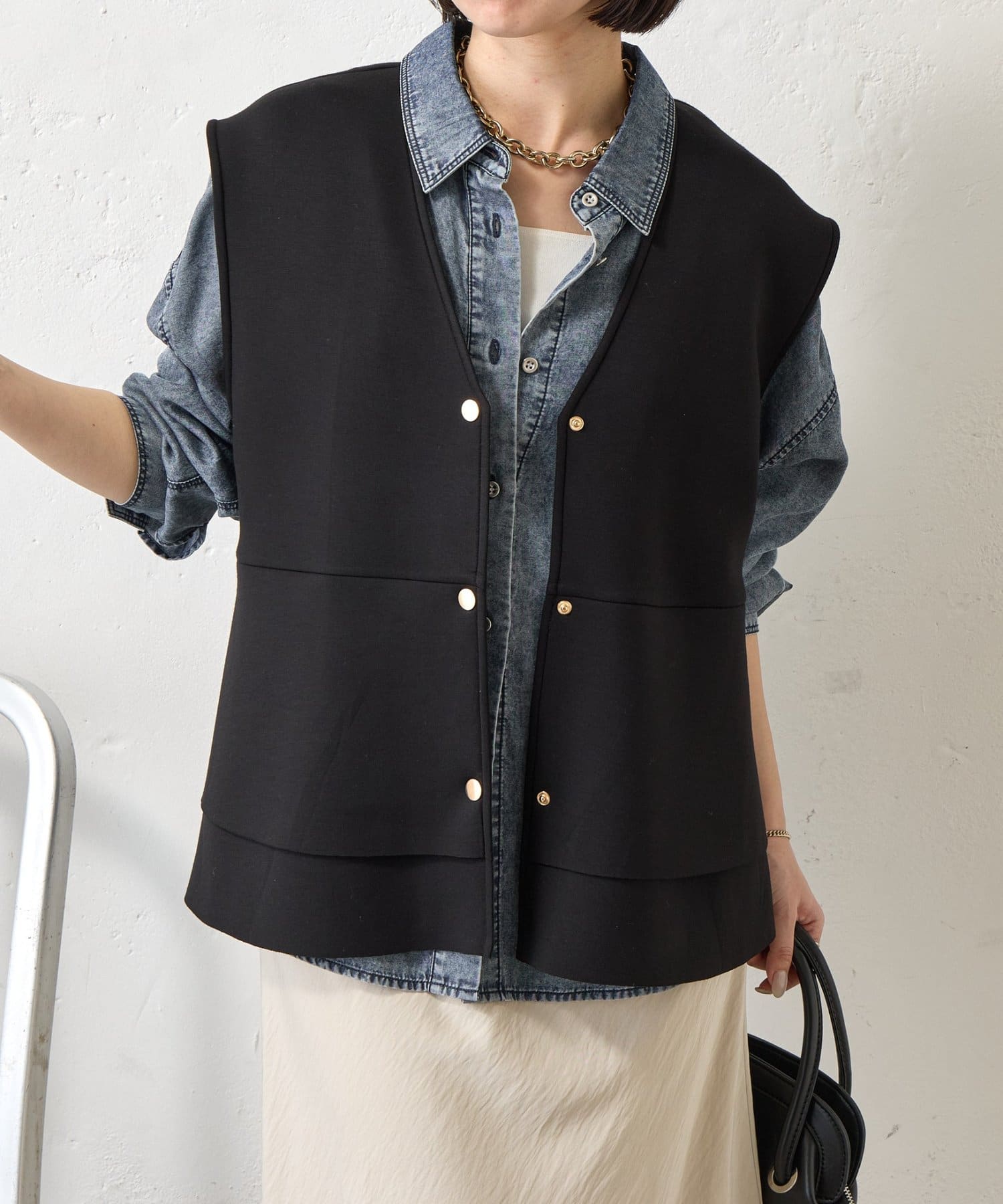 Jena　espace merveilleux(ジェナ　エスパスメルヴェイユ) ペプラムフリルジレ